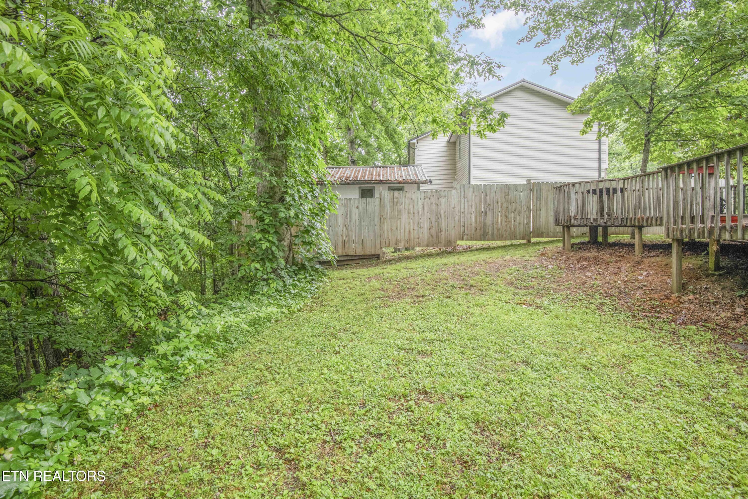 223 White Oak Lane Heiskell TN 37754