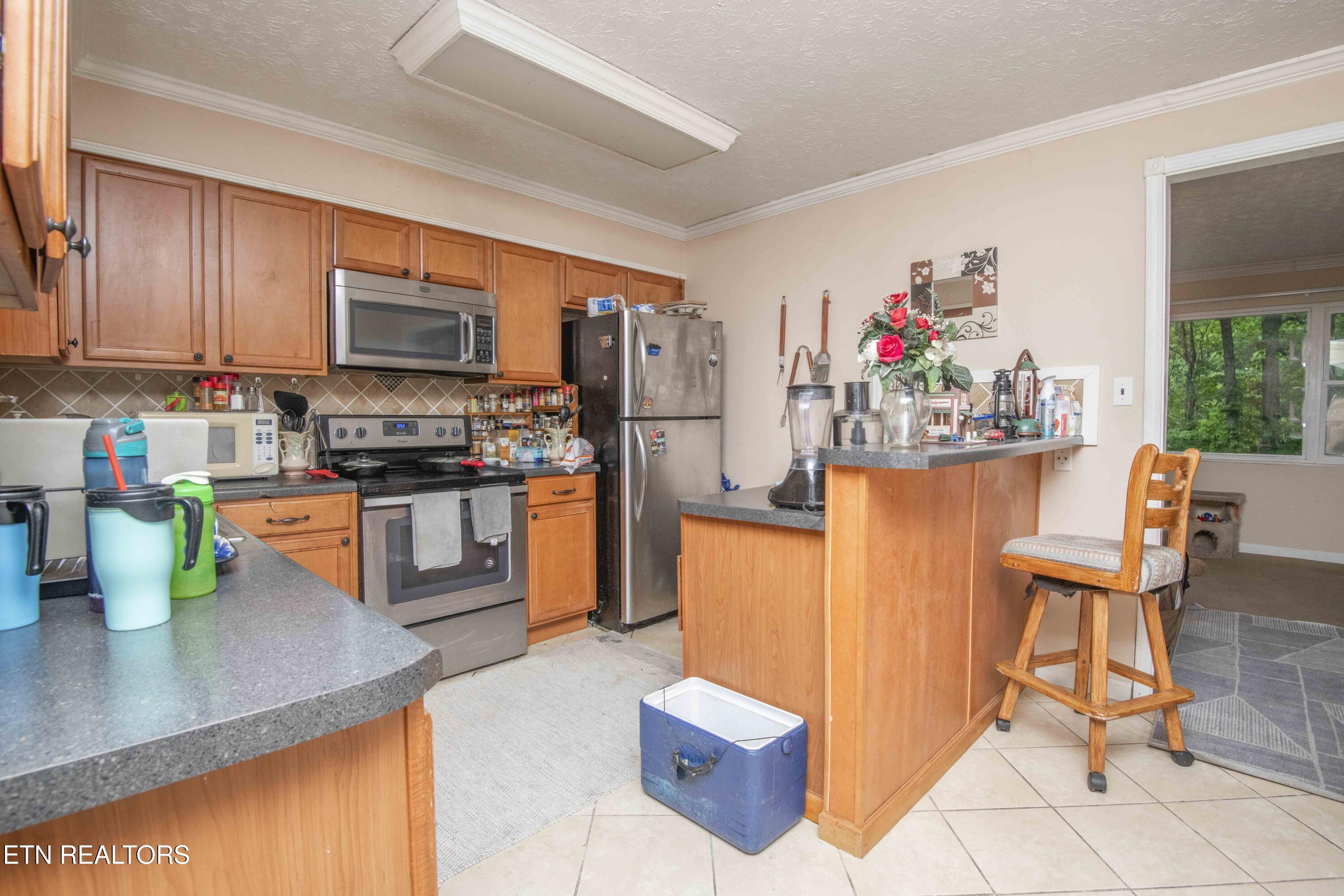 223 White Oak Lane Heiskell TN 37754