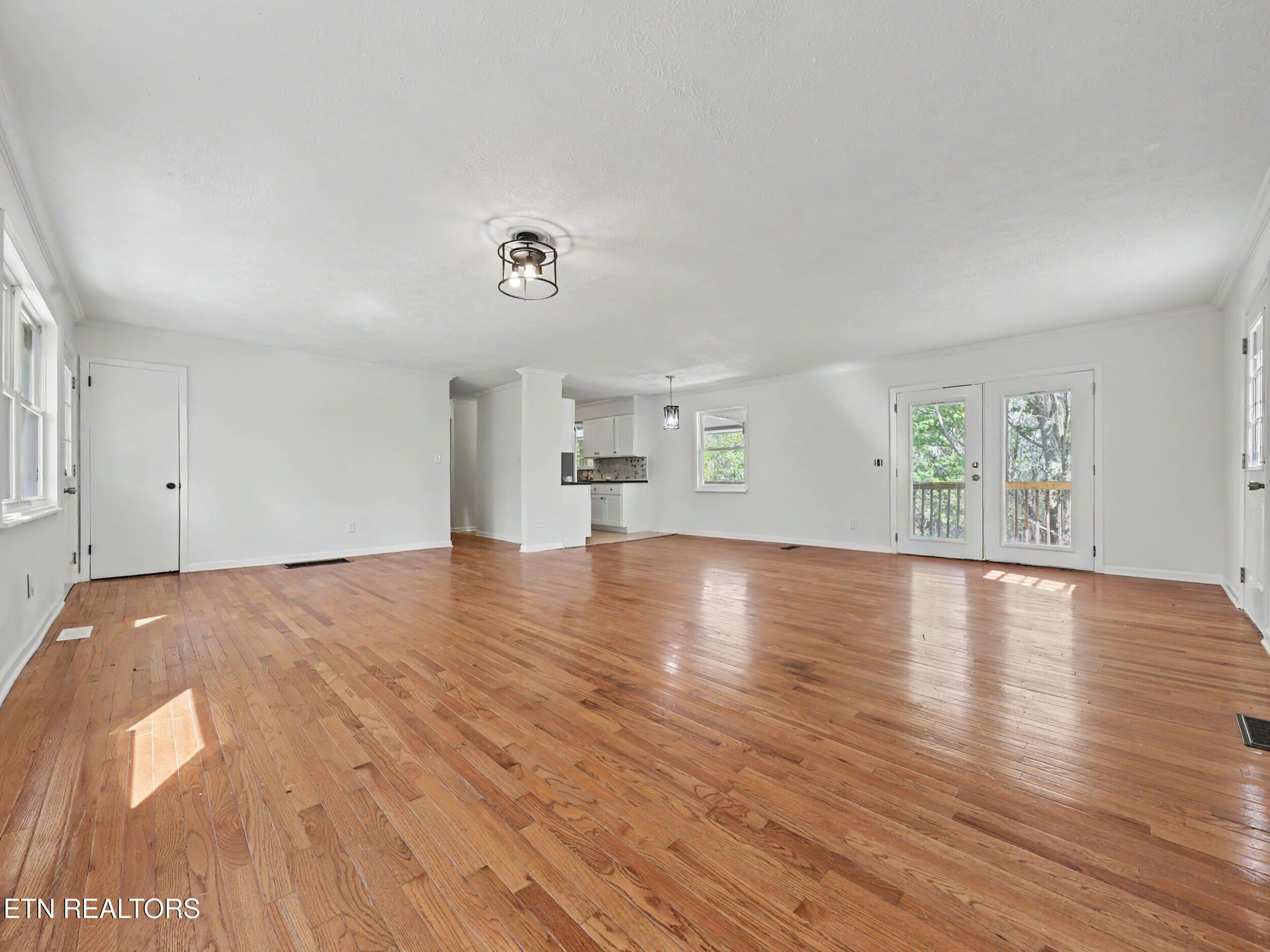 138 S Gaylor Road Lafollette TN 37766