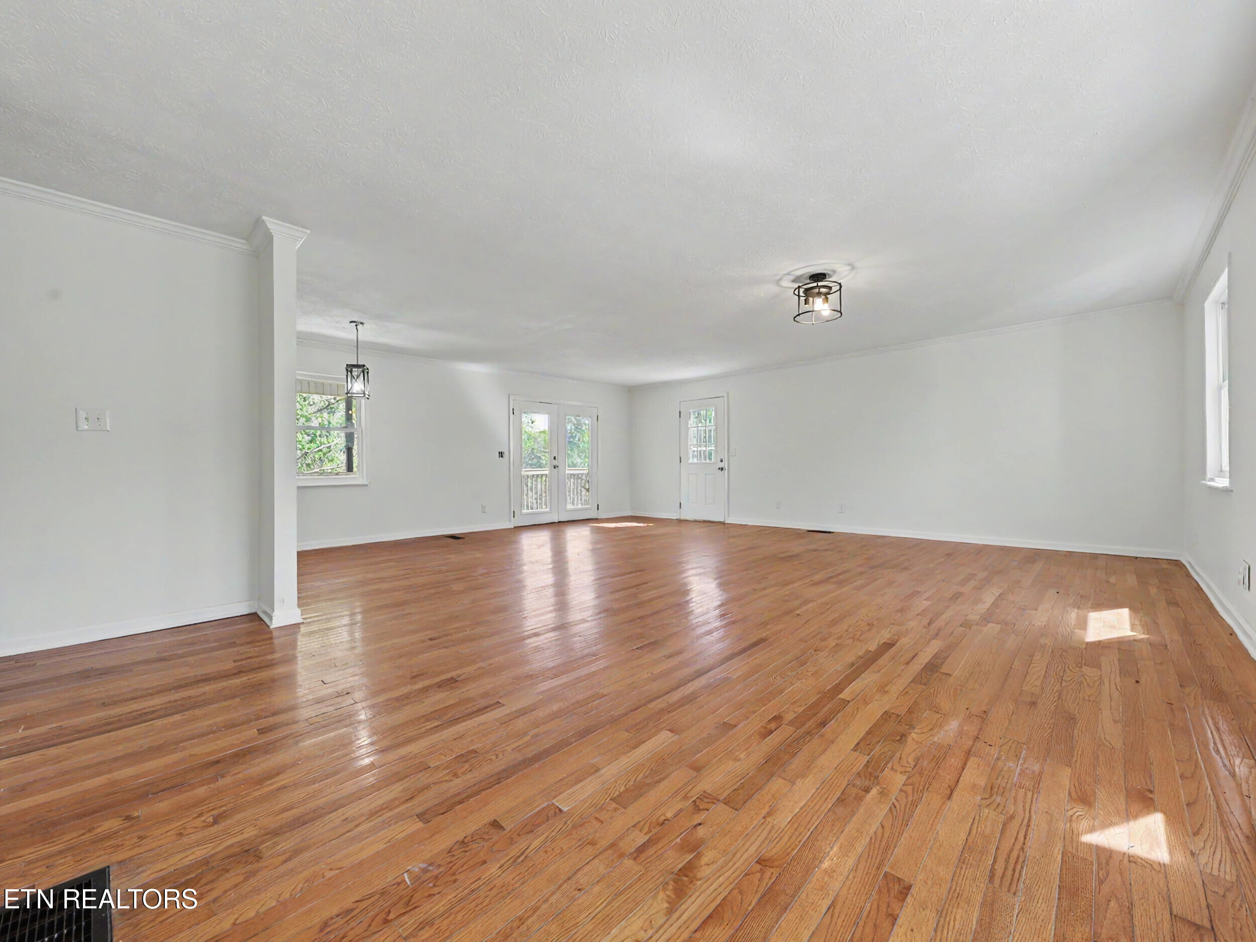 138 S Gaylor Road Lafollette TN 37766