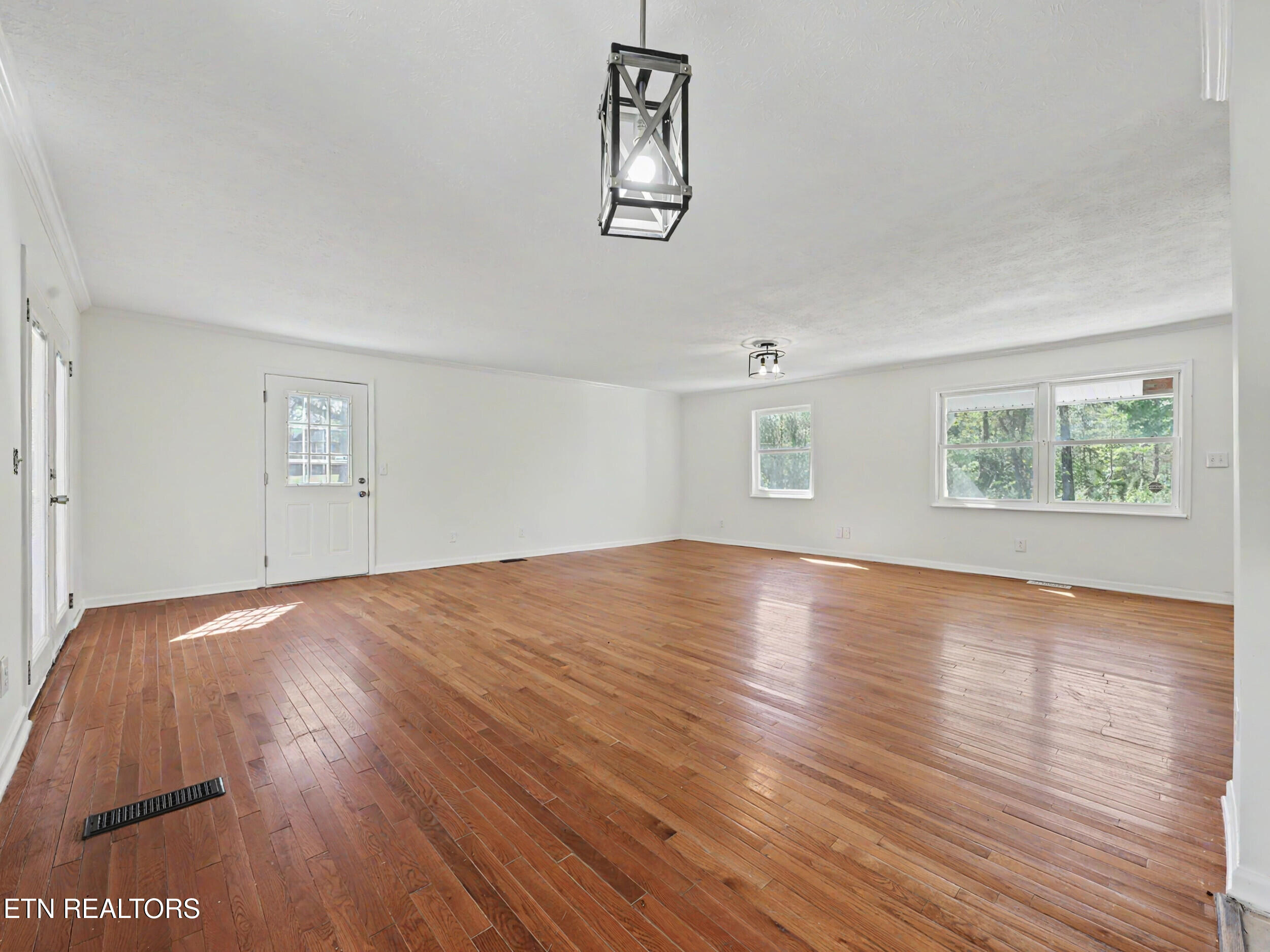 138 S Gaylor Road Lafollette TN 37766