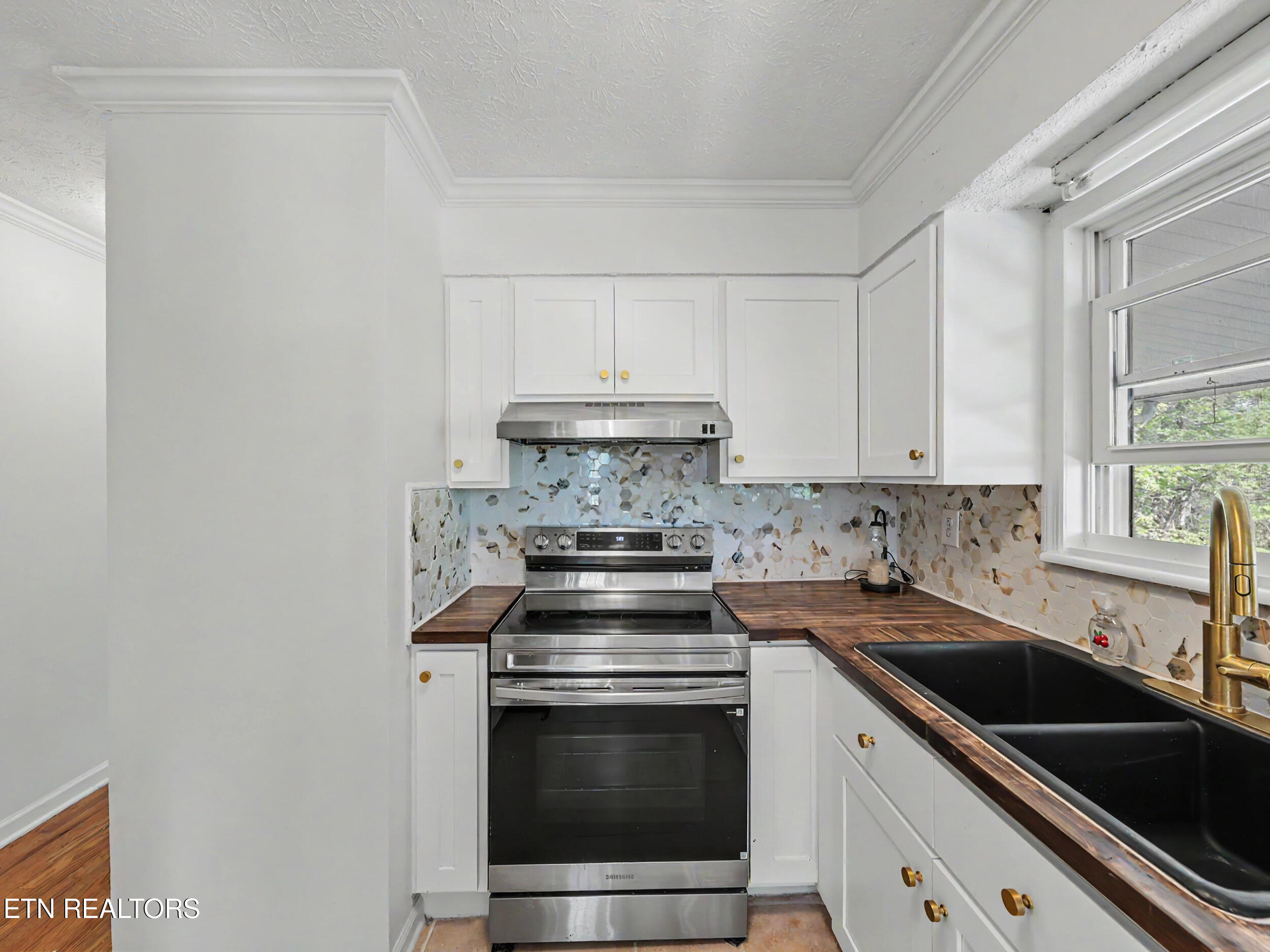138 S Gaylor Road Lafollette TN 37766