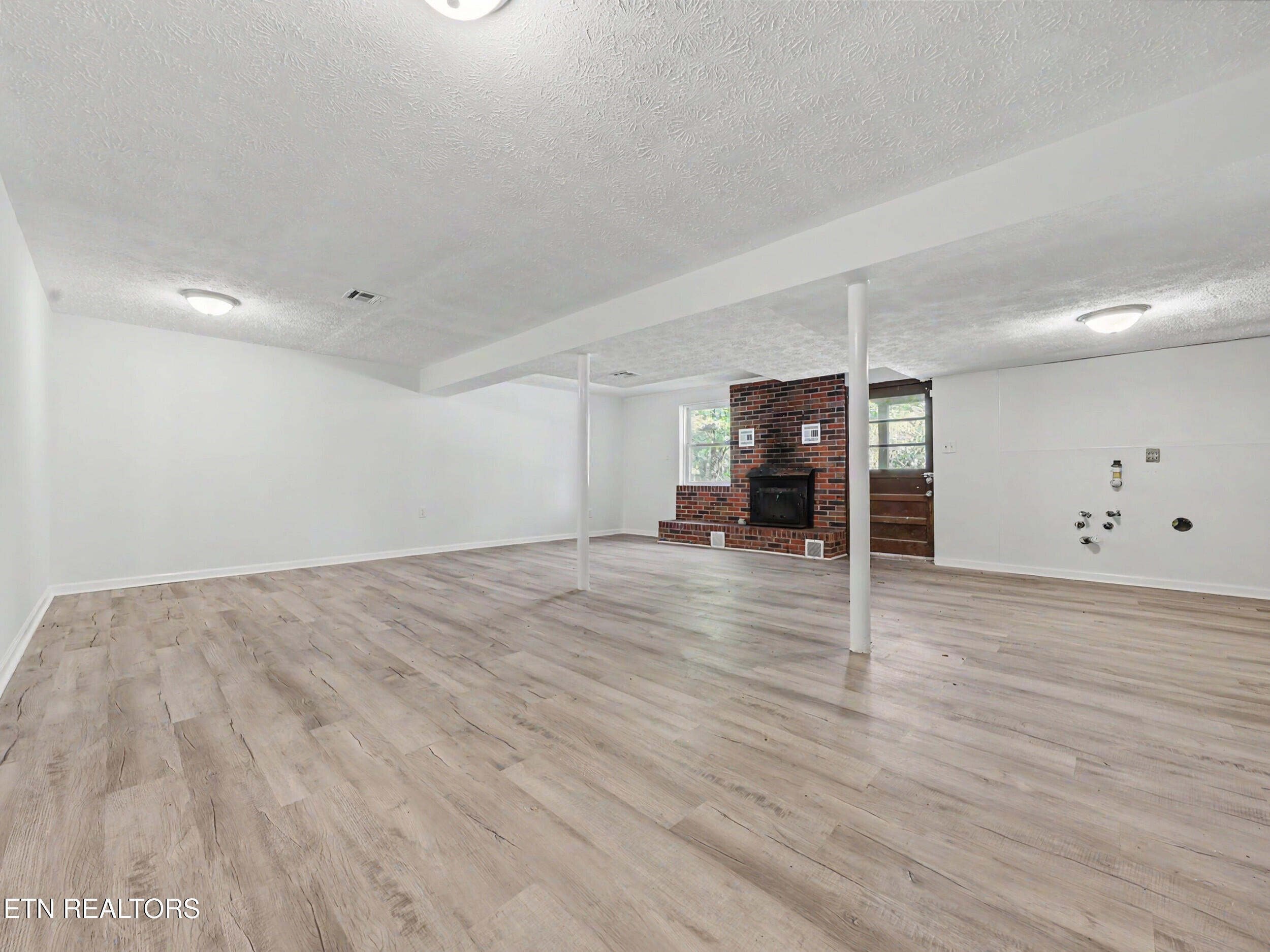 138 S Gaylor Road Lafollette TN 37766