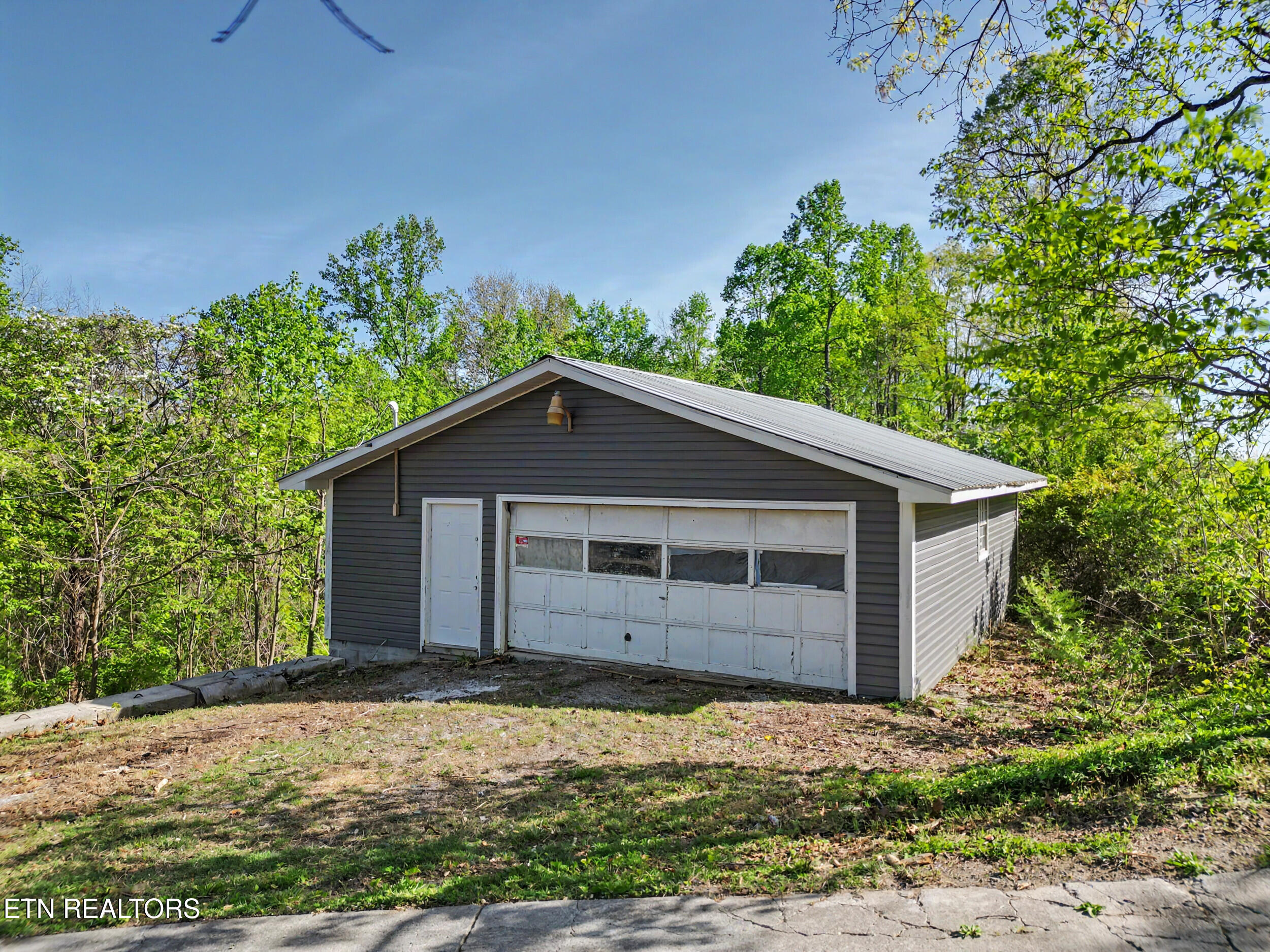138 S Gaylor Road Lafollette TN 37766