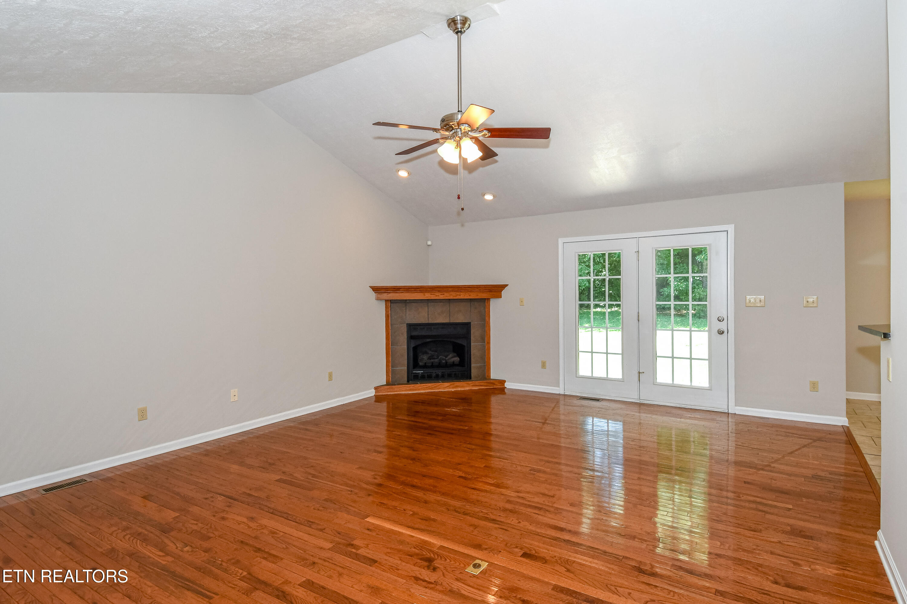 105 Lunker Lane Louisville TN 37777