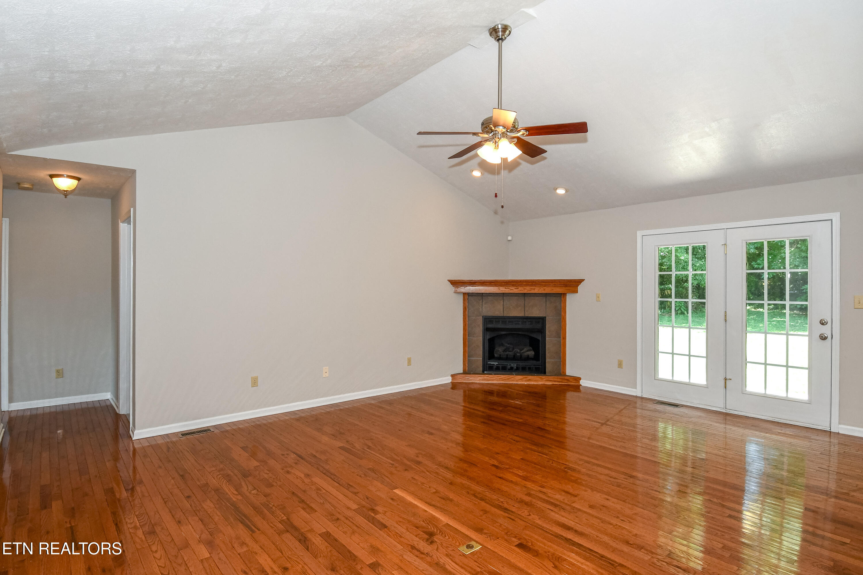 105 Lunker Lane Louisville TN 37777