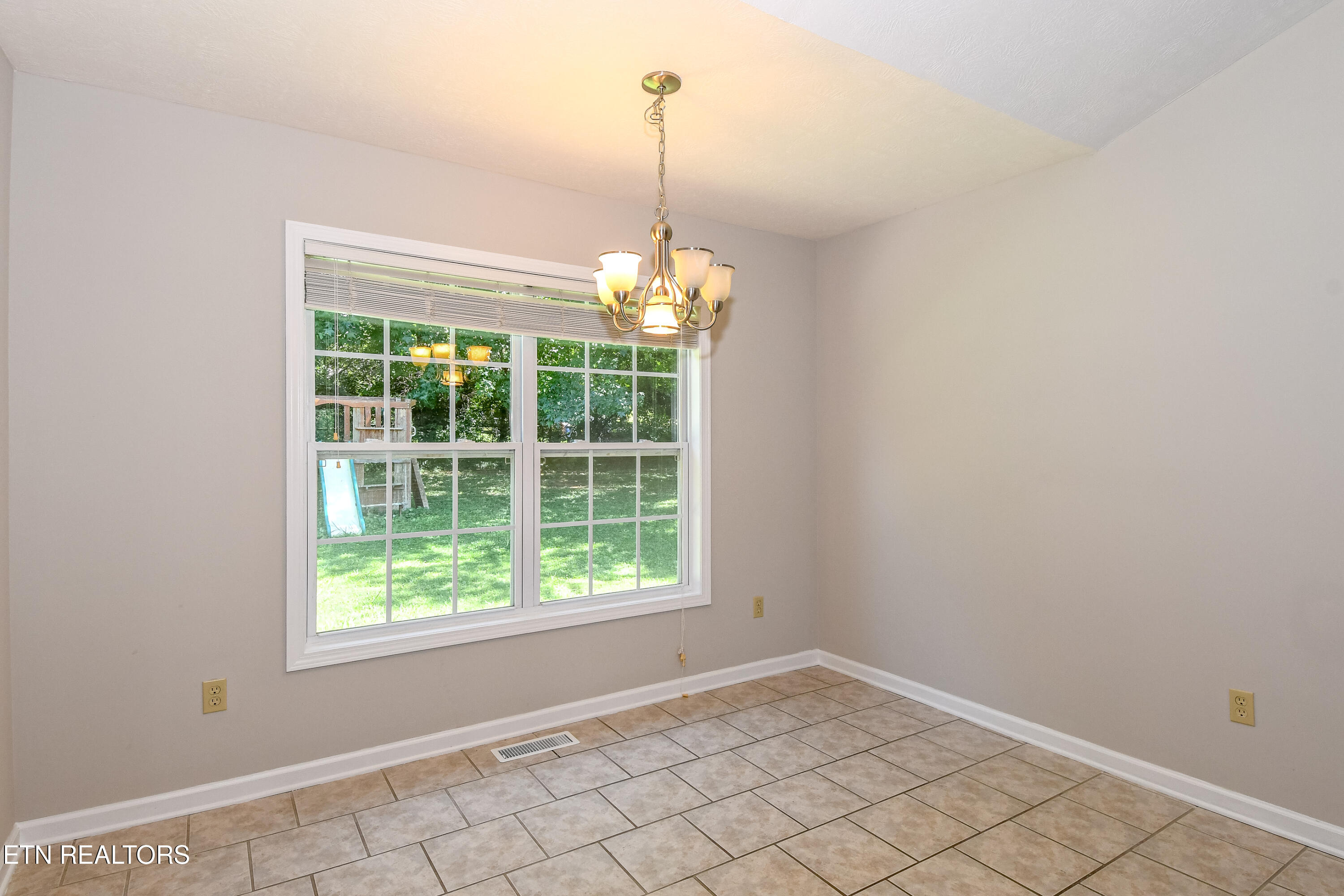 105 Lunker Lane Louisville TN 37777