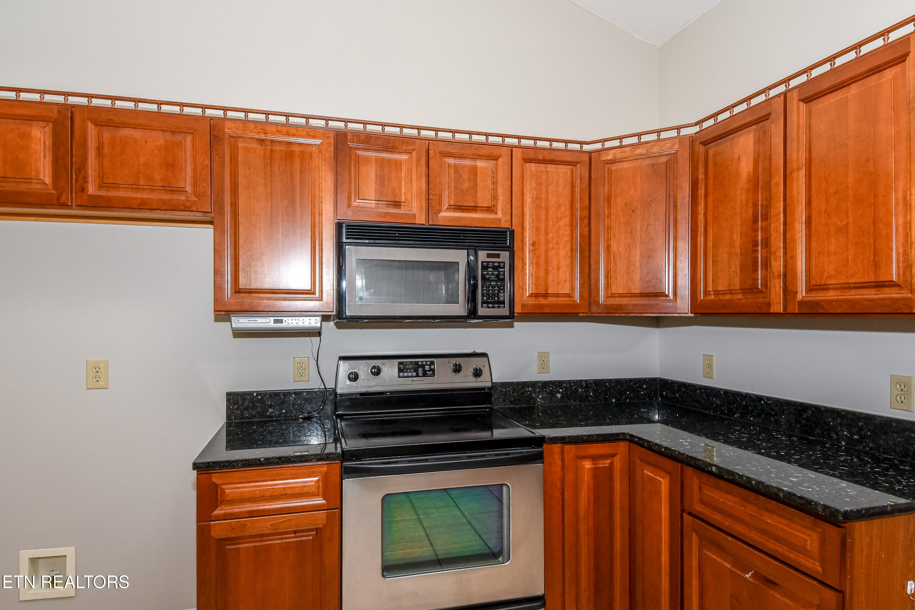 105 Lunker Lane Louisville TN 37777
