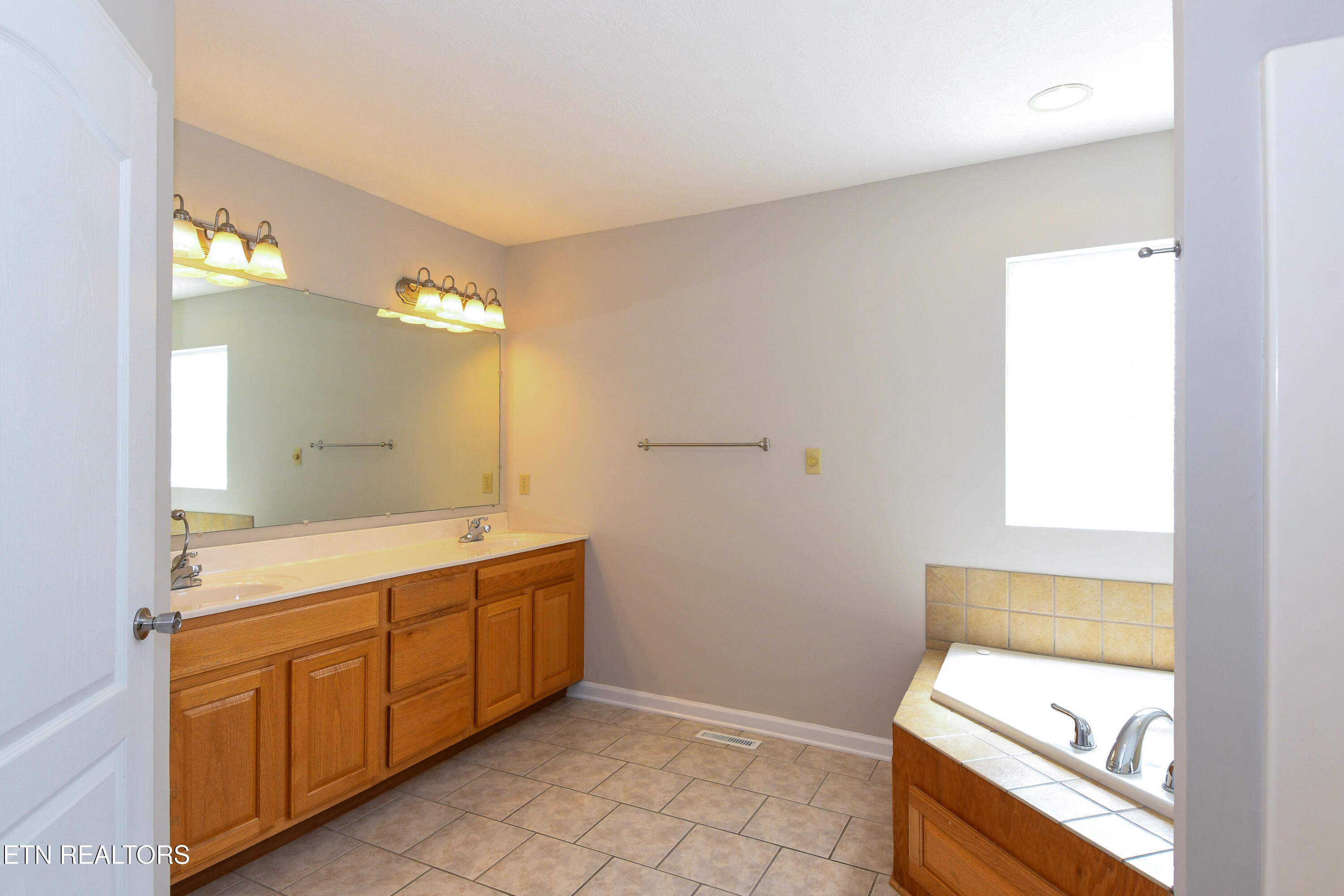 105 Lunker Lane Louisville TN 37777