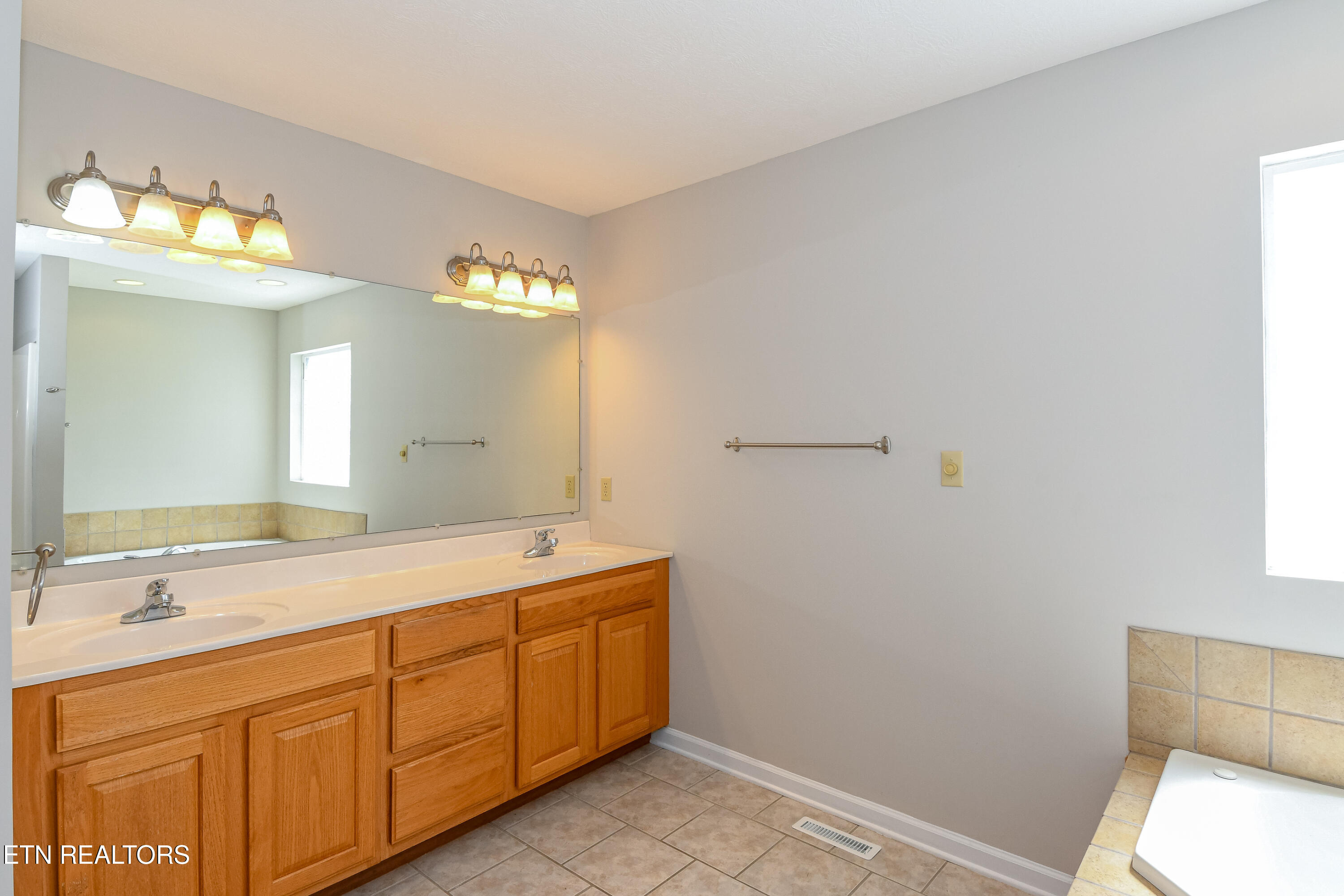 105 Lunker Lane Louisville TN 37777