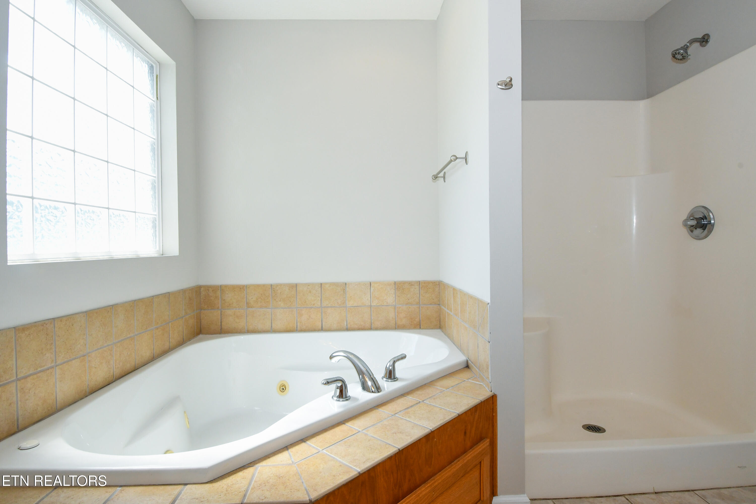 105 Lunker Lane Louisville TN 37777