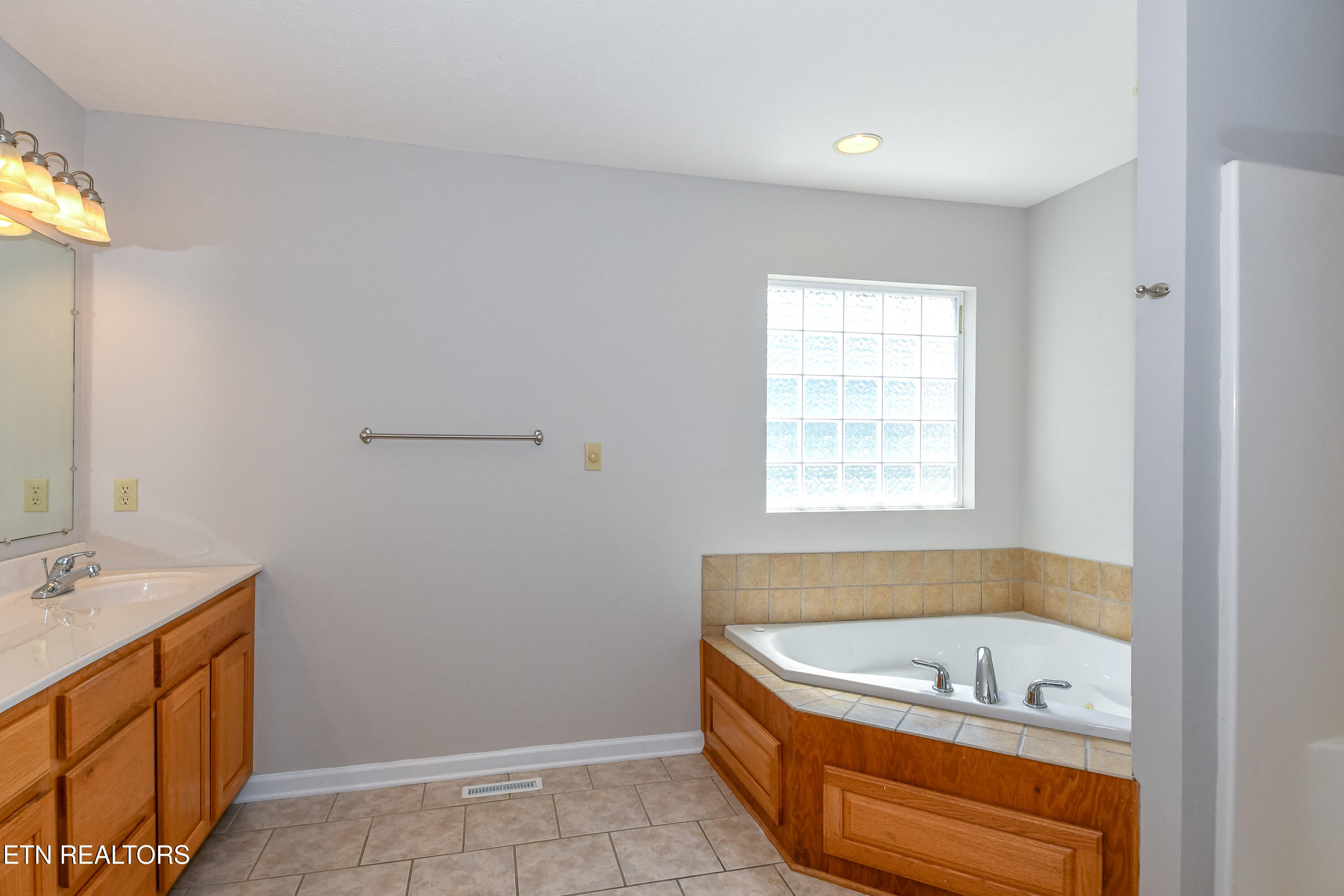 105 Lunker Lane Louisville TN 37777