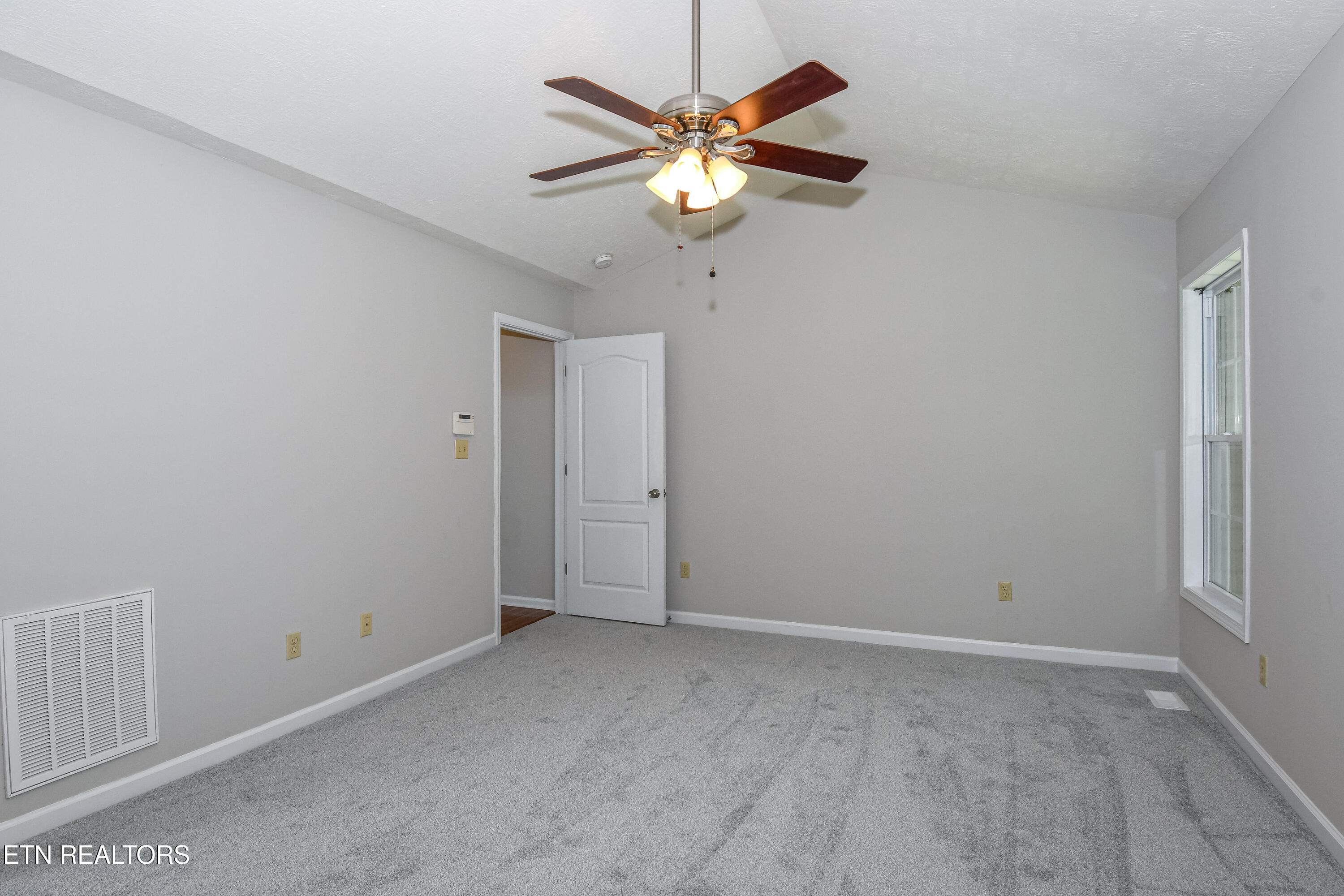 105 Lunker Lane Louisville TN 37777