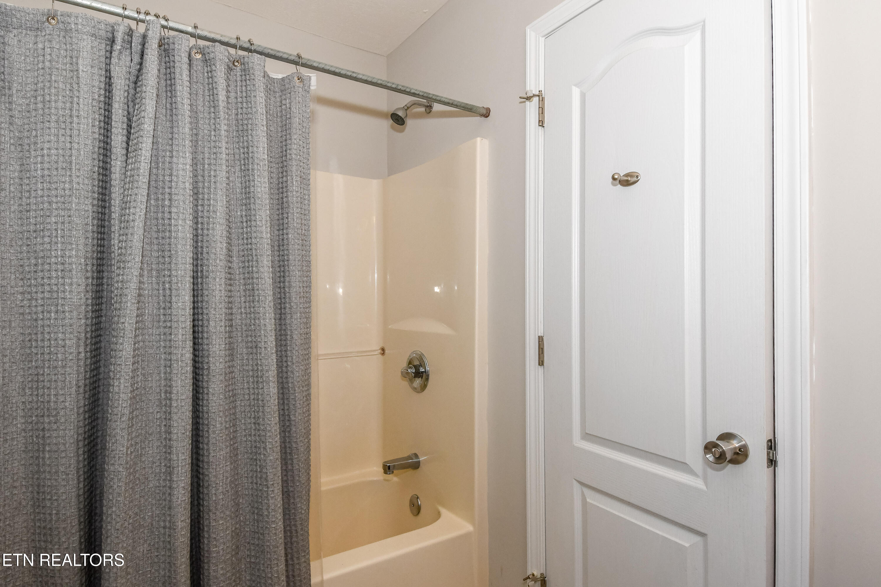 105 Lunker Lane Louisville TN 37777