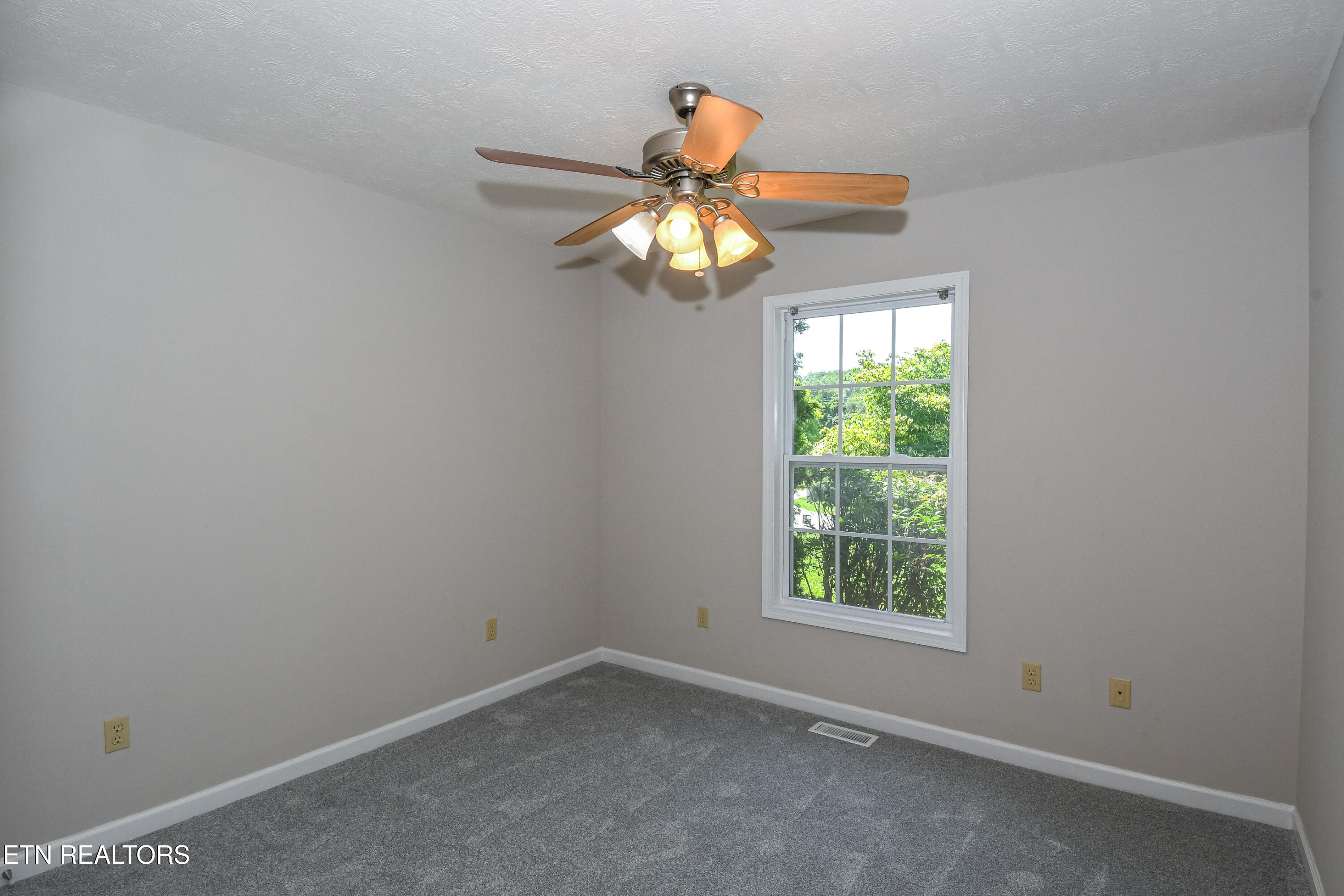 105 Lunker Lane Louisville TN 37777