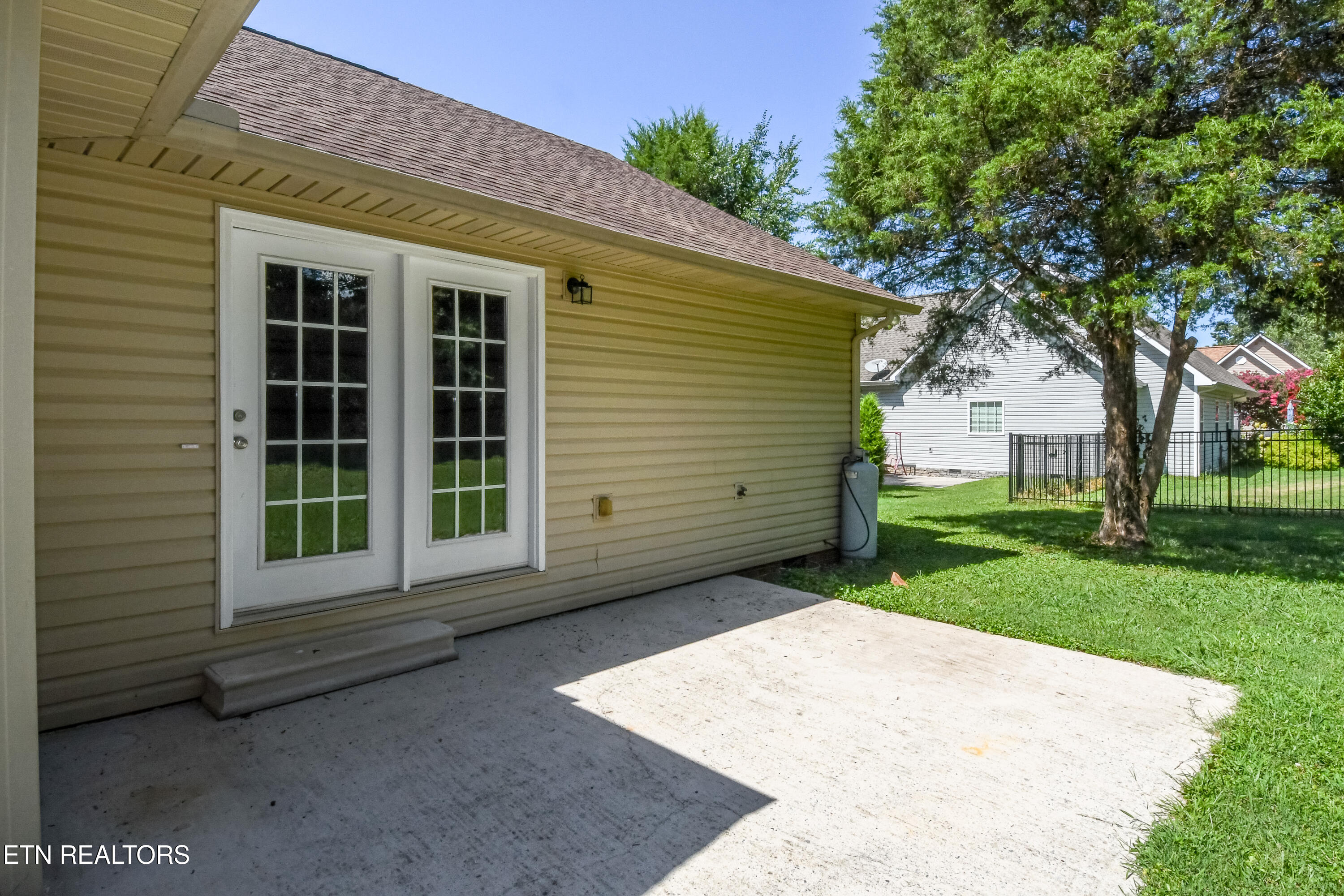 105 Lunker Lane Louisville TN 37777