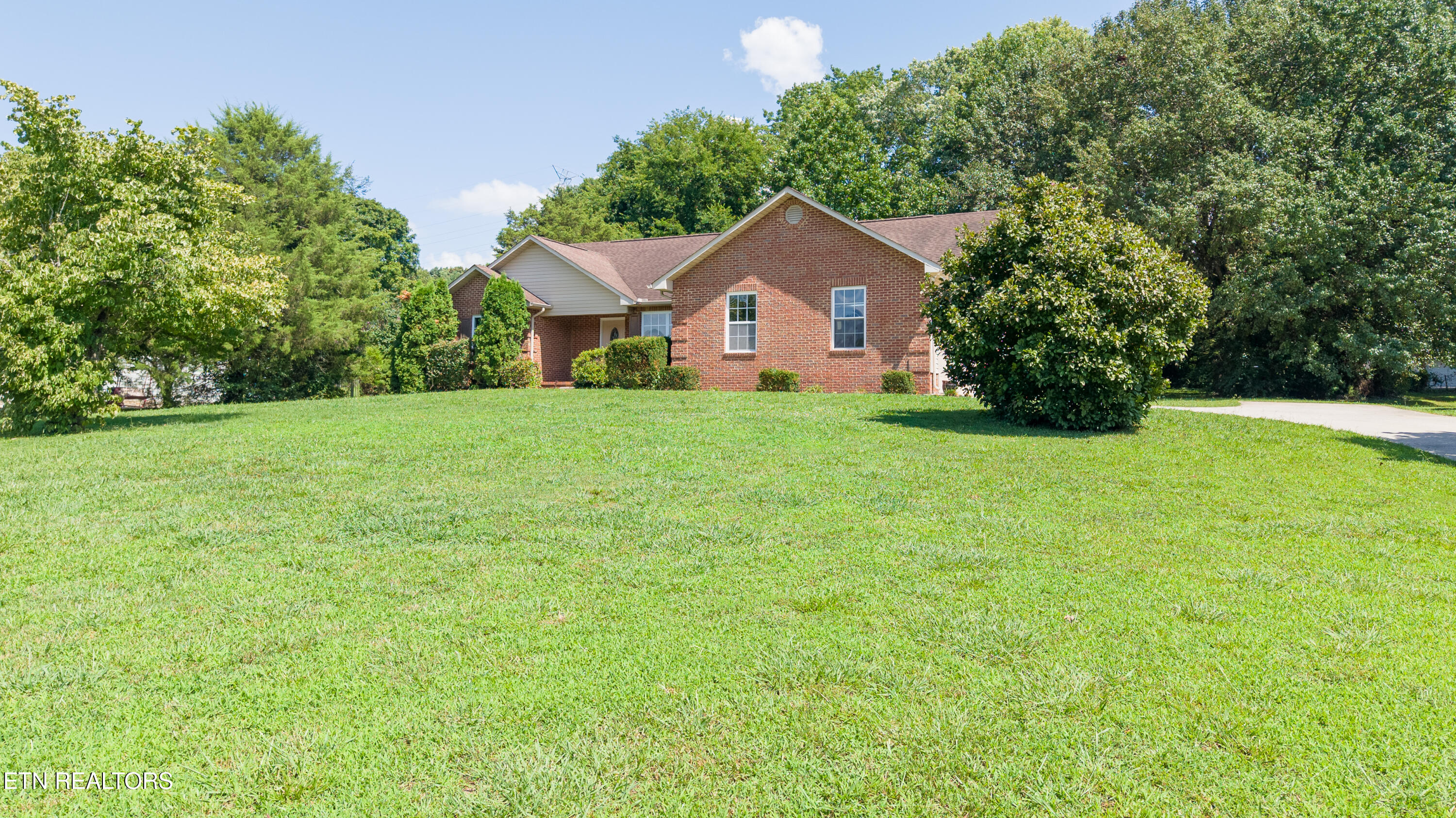 105 Lunker Lane Louisville TN 37777