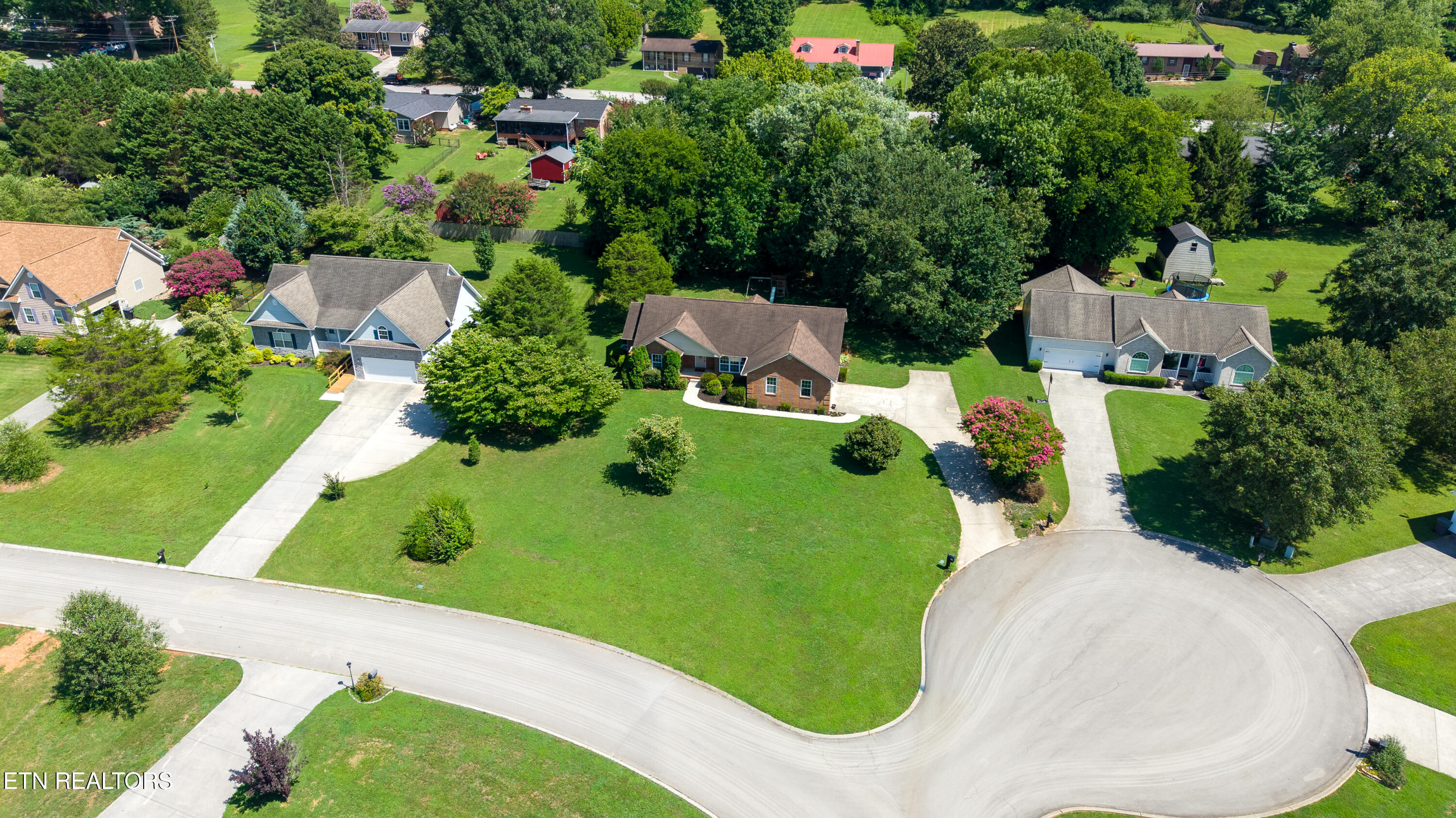 105 Lunker Lane Louisville TN 37777