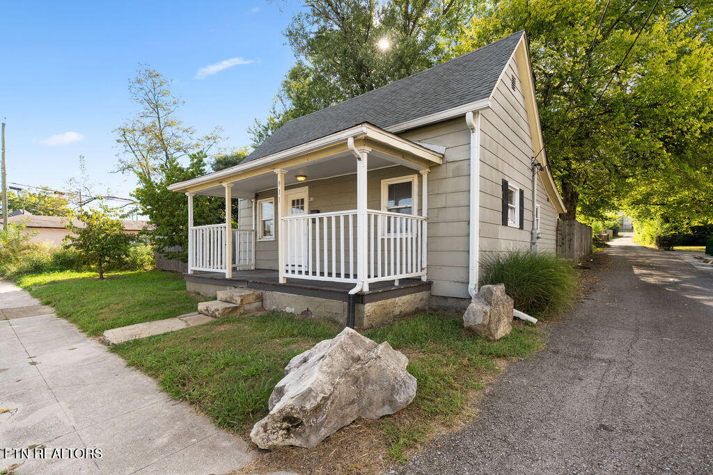 911 University Avenue Knoxville TN 37921