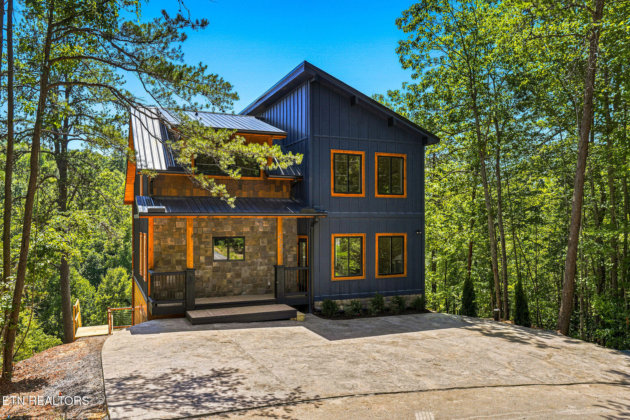 2145 Beach Front Drive Sevierville TN 37876