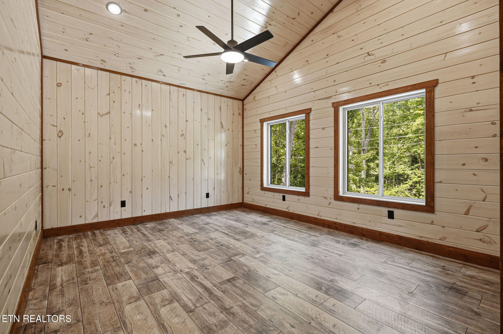 2145 Beach Front Drive Sevierville TN 37876