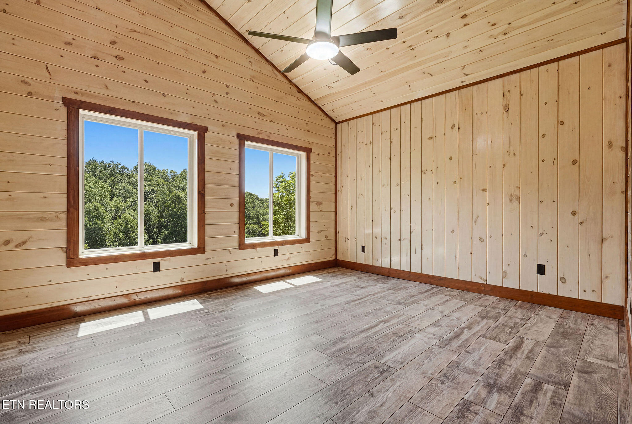 2145 Beach Front Drive Sevierville TN 37876