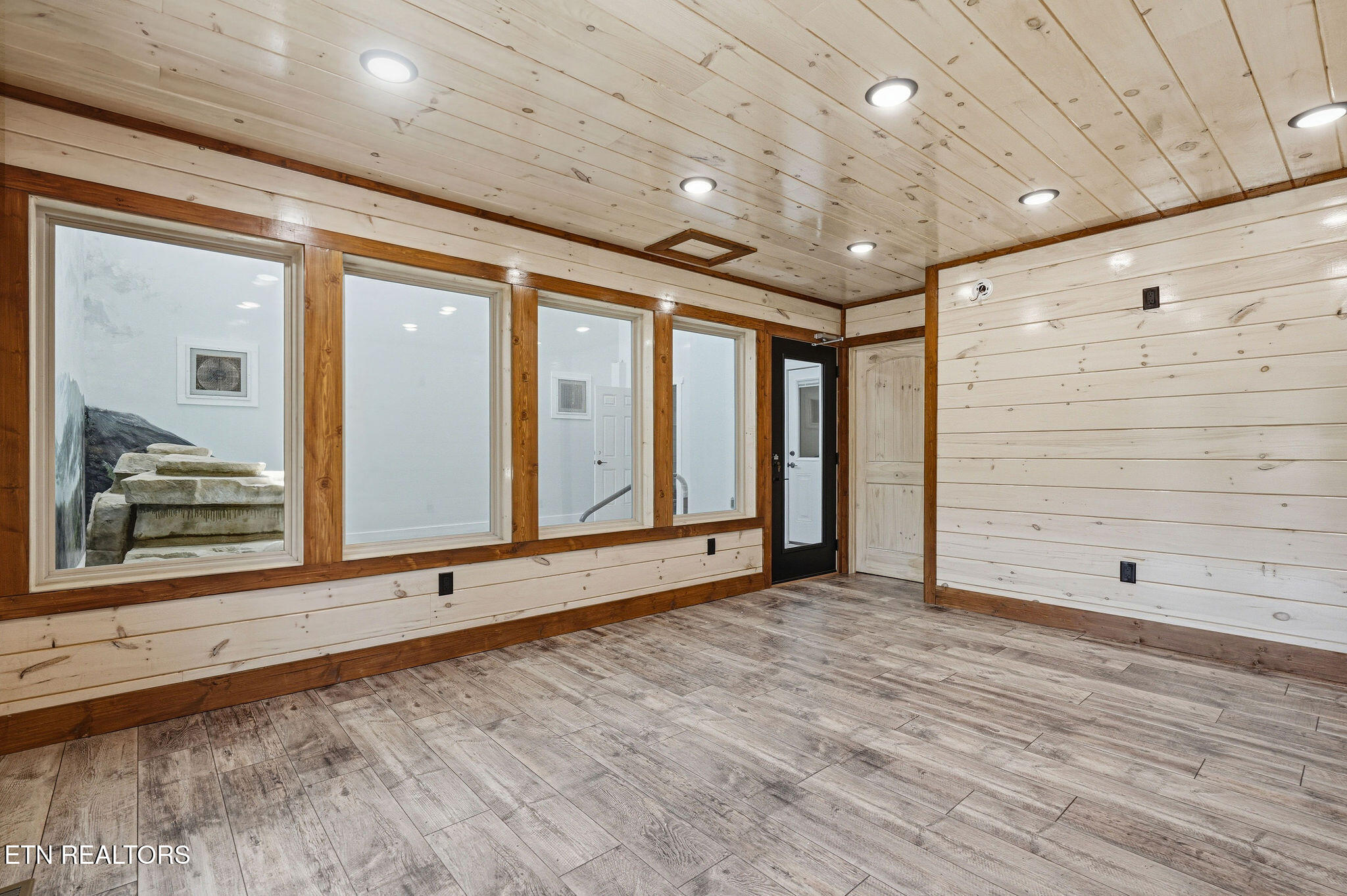 2145 Beach Front Drive Sevierville TN 37876