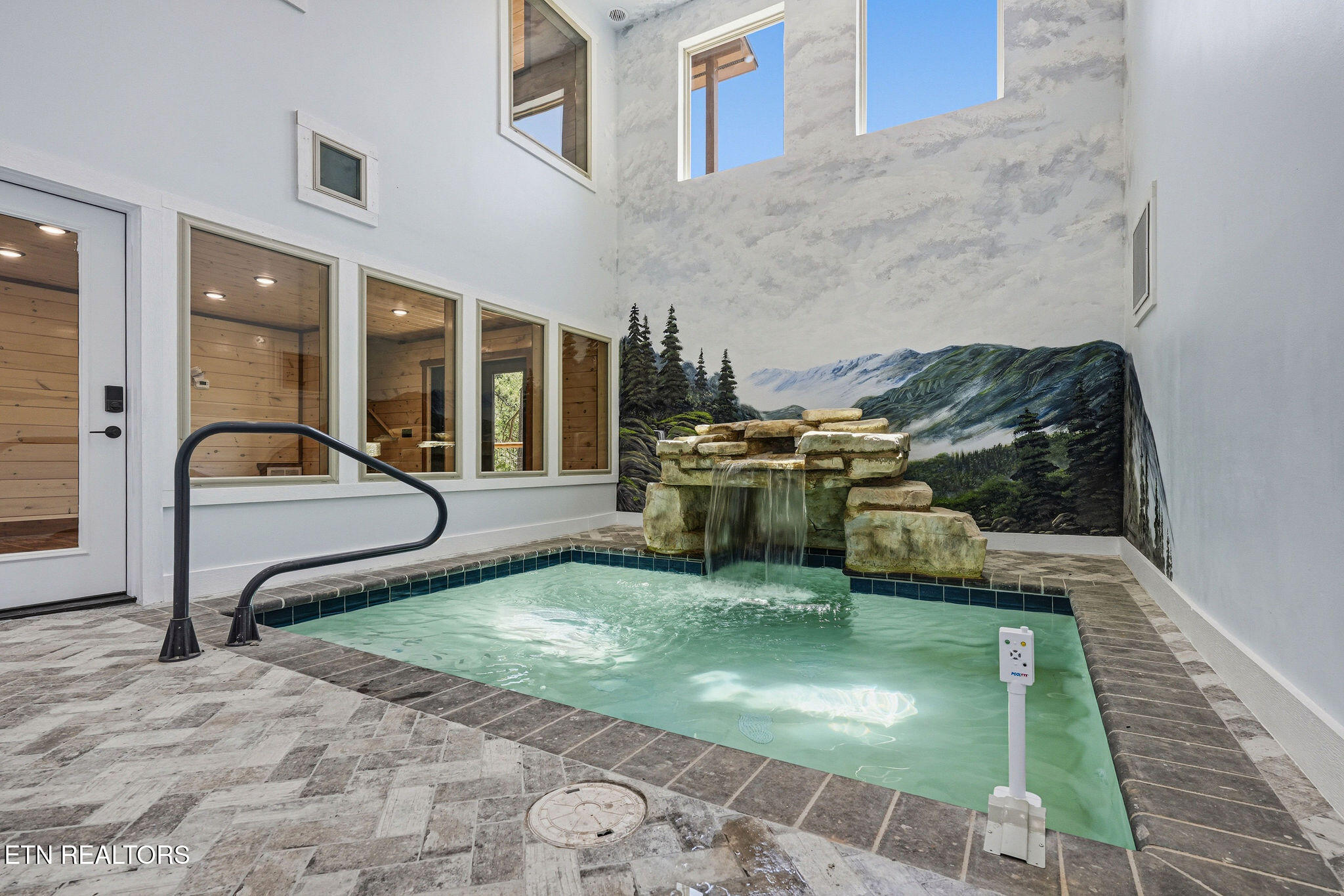 2145 Beach Front Drive Sevierville TN 37876