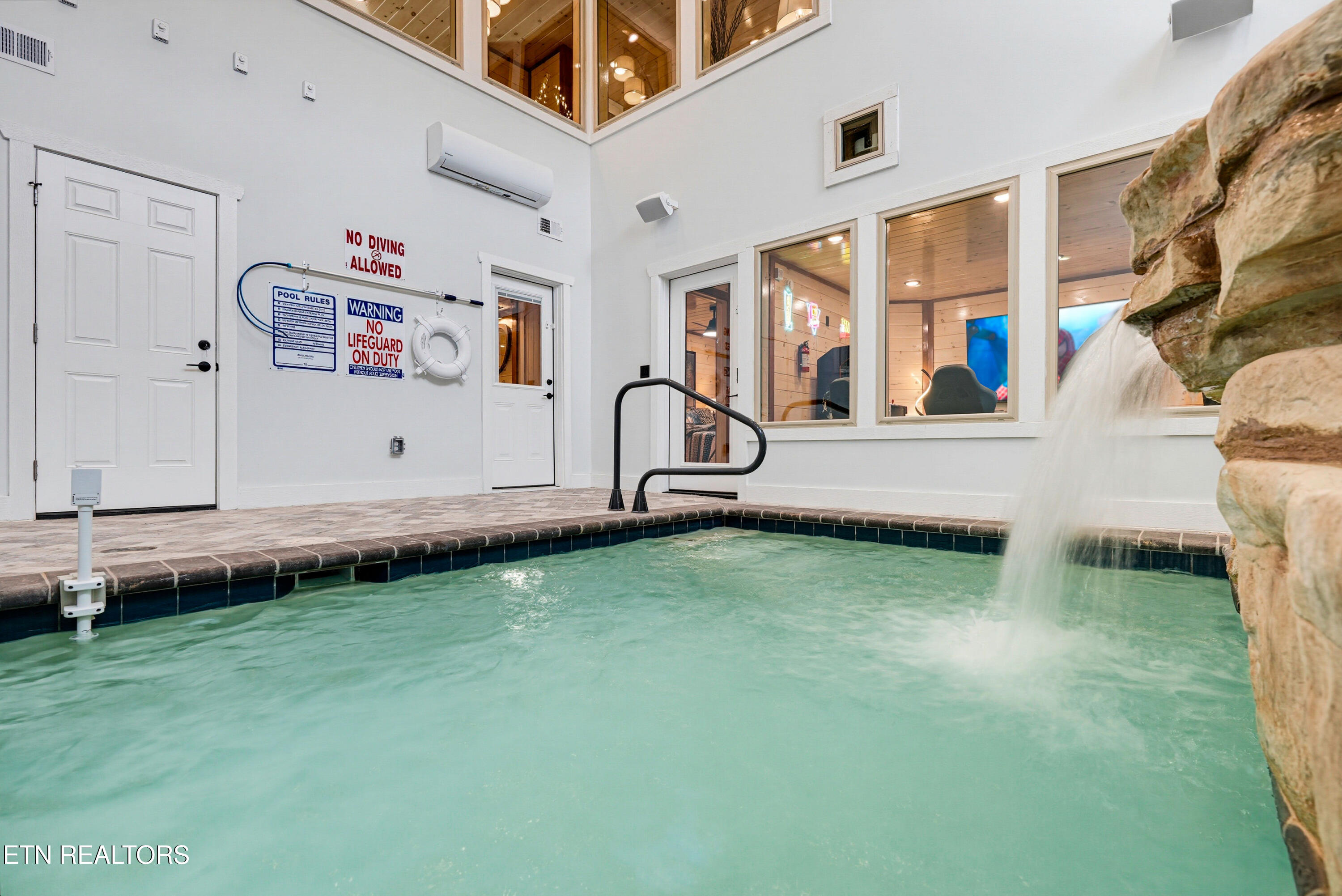 2145 Beach Front Drive Sevierville TN 37876