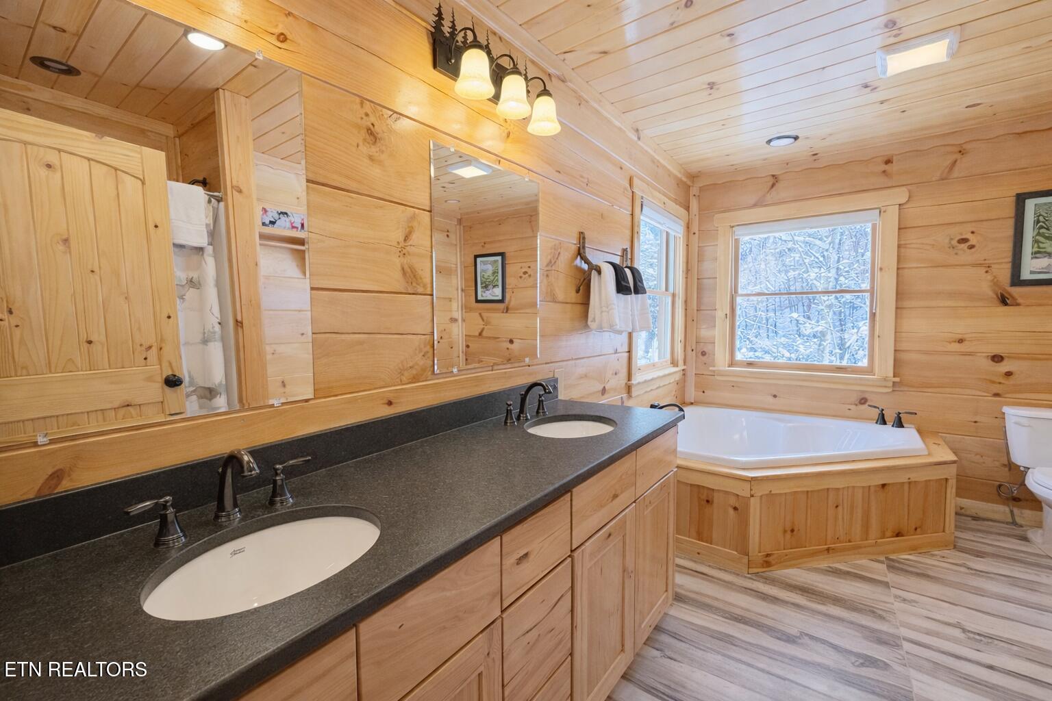643 Forest Drive Pigeon Forge TN 37863