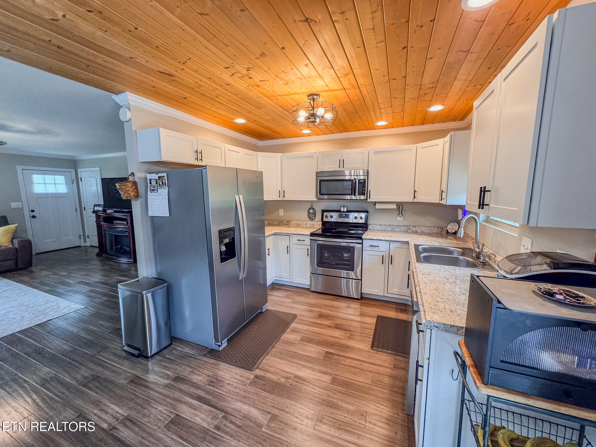 3988 Dutch Valley Road Clinton TN 37716