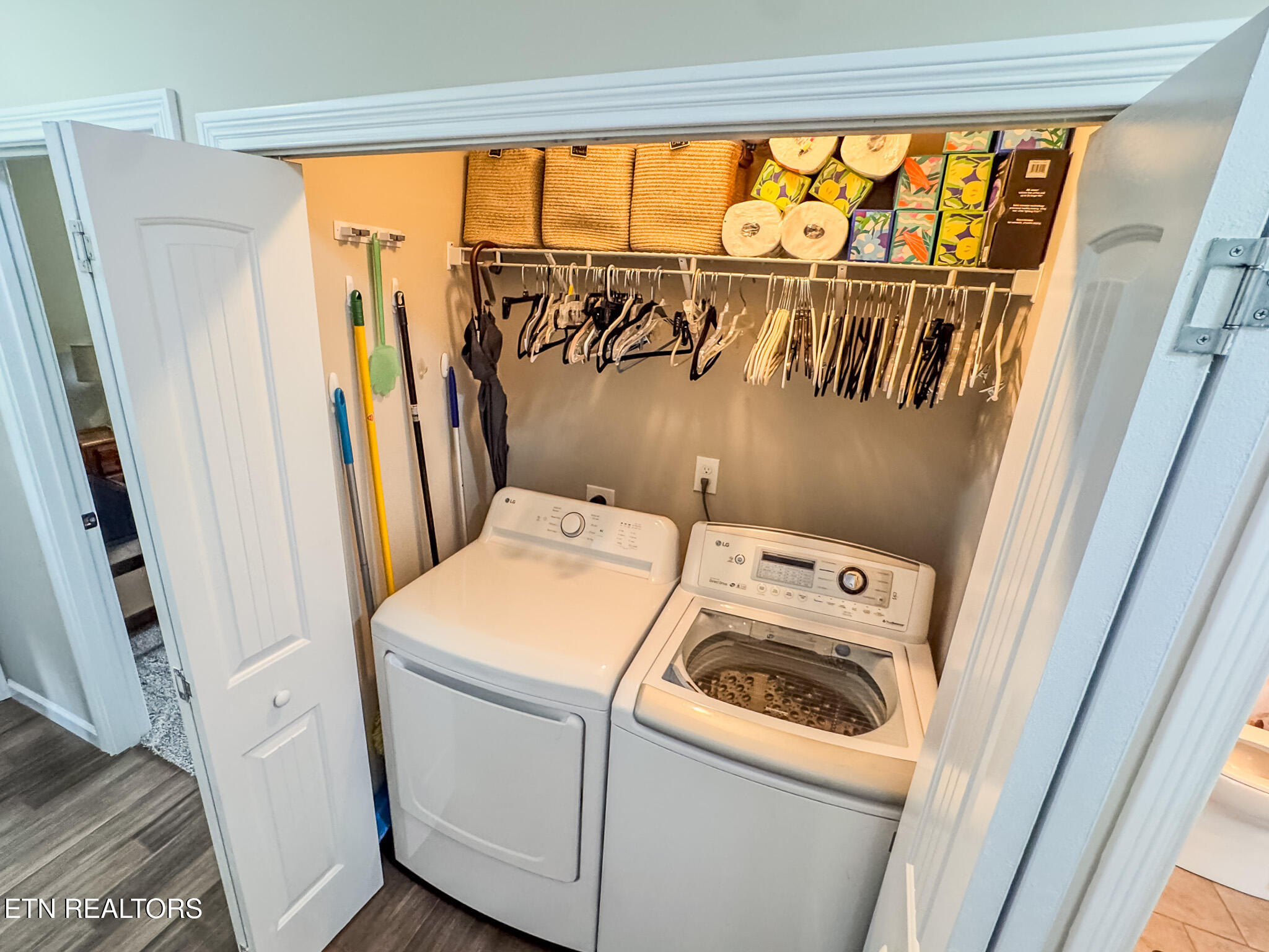 3988 Dutch Valley Road Clinton TN 37716