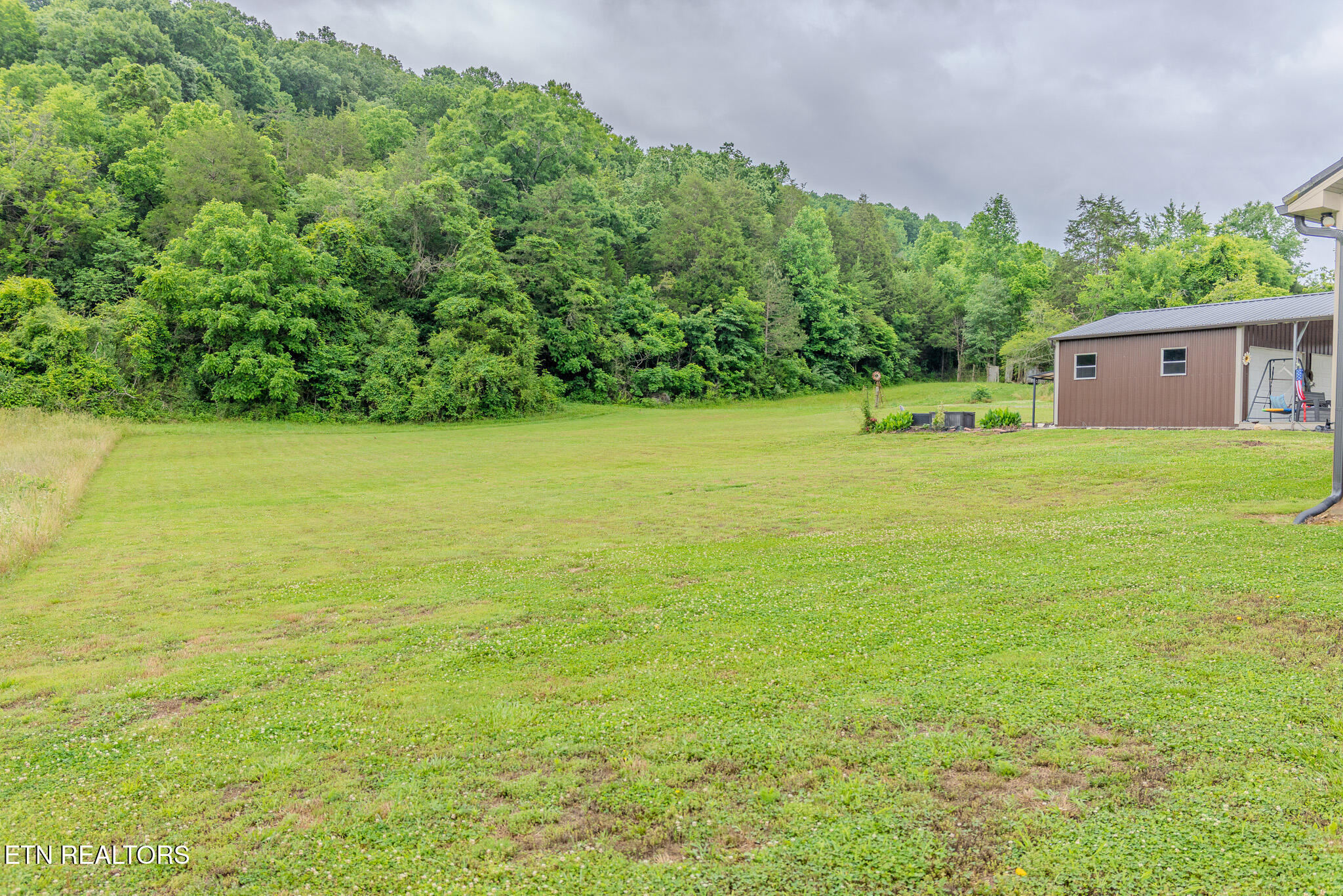3988 Dutch Valley Road Clinton TN 37716