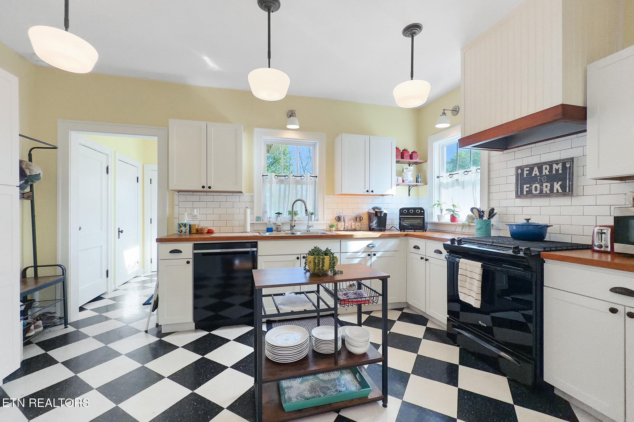 131 Pearson Avenue Knoxville TN 37920