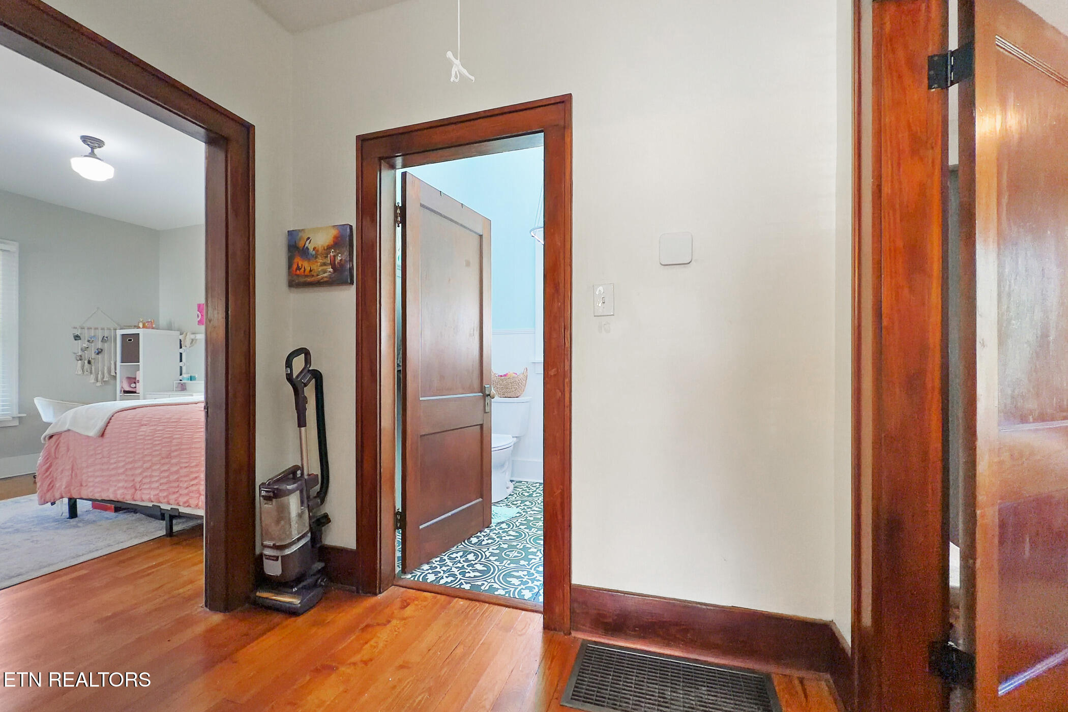131 Pearson Avenue Knoxville TN 37920