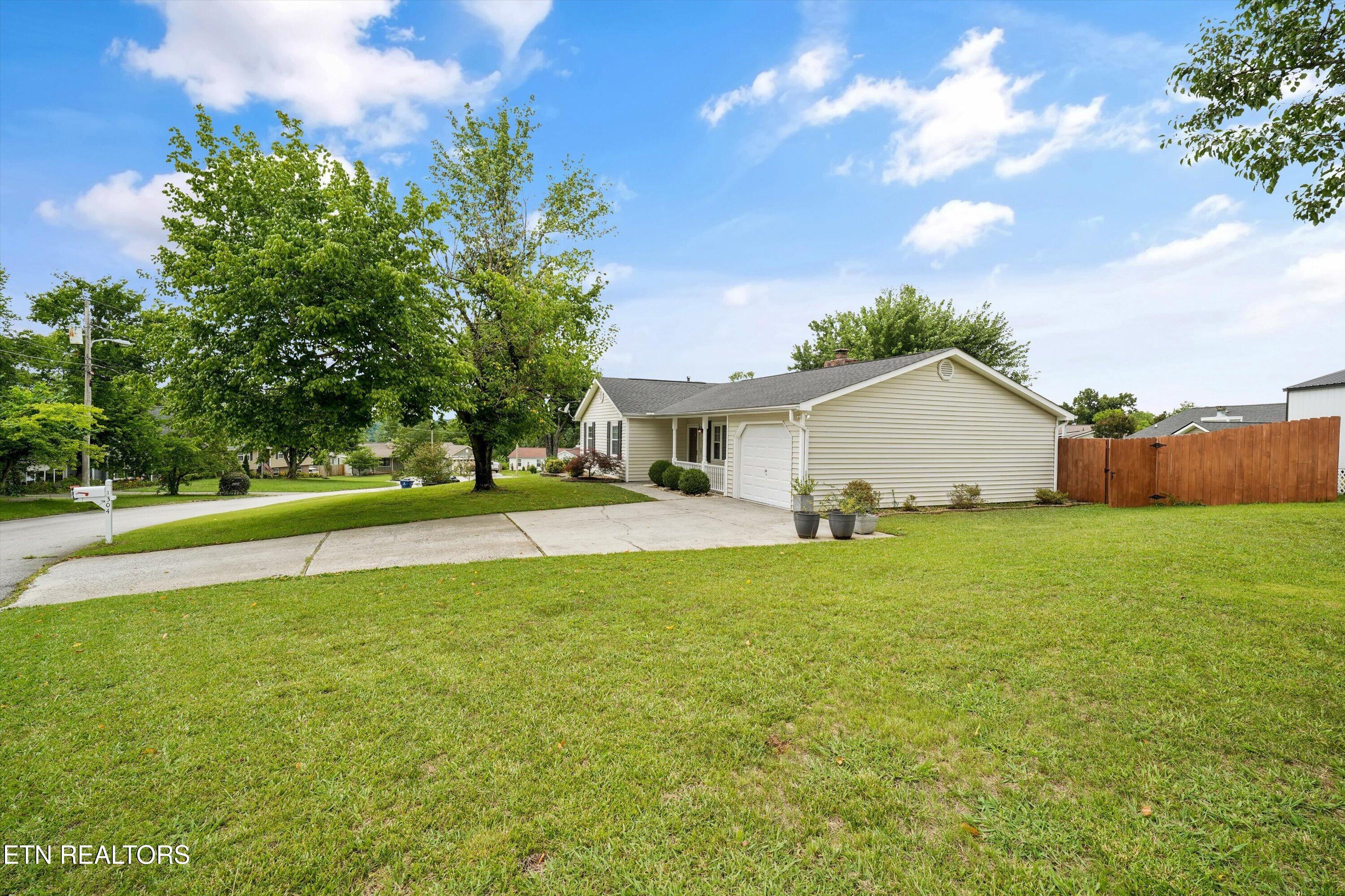 1304 Graycreek Lane Knoxville TN 37923