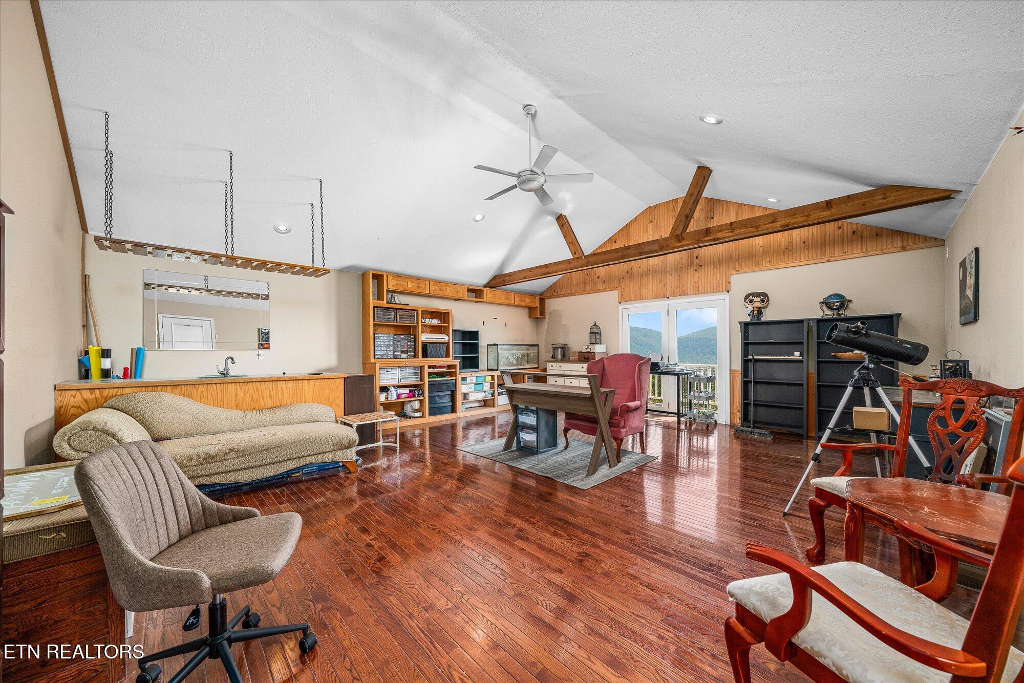82 Browns Gap Road Crossville TN 38555