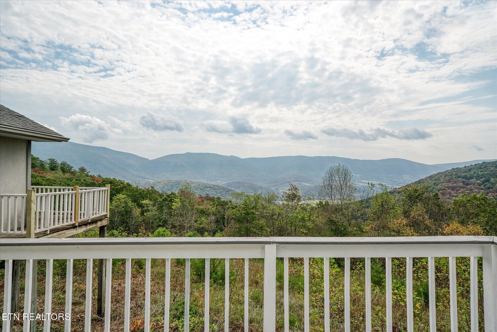 82 Browns Gap Road Crossville TN 38555