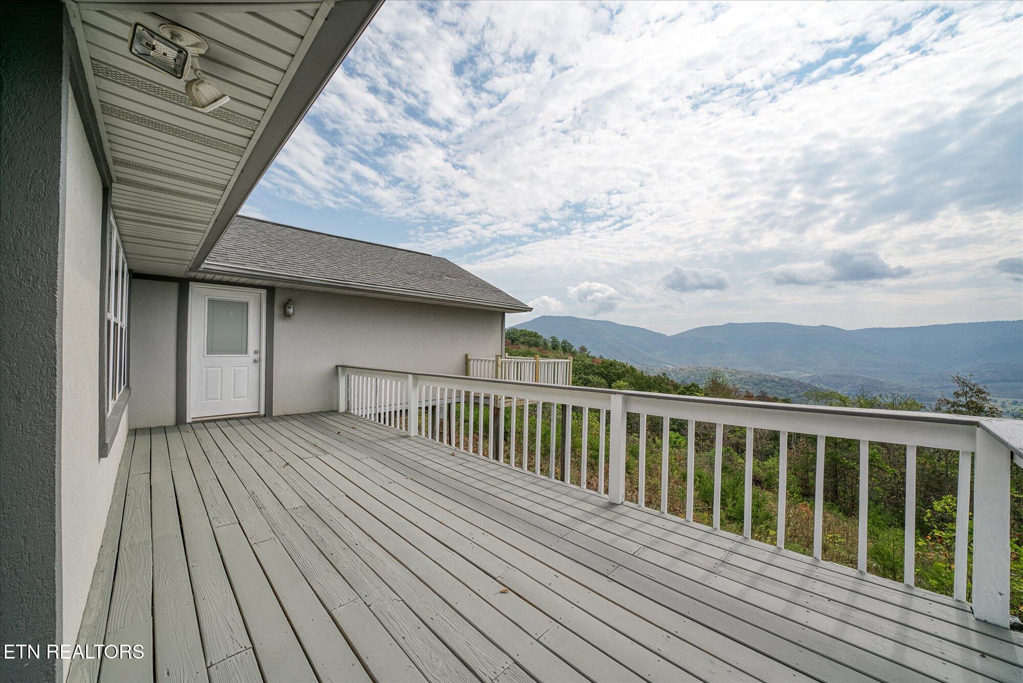 82 Browns Gap Road Crossville TN 38555