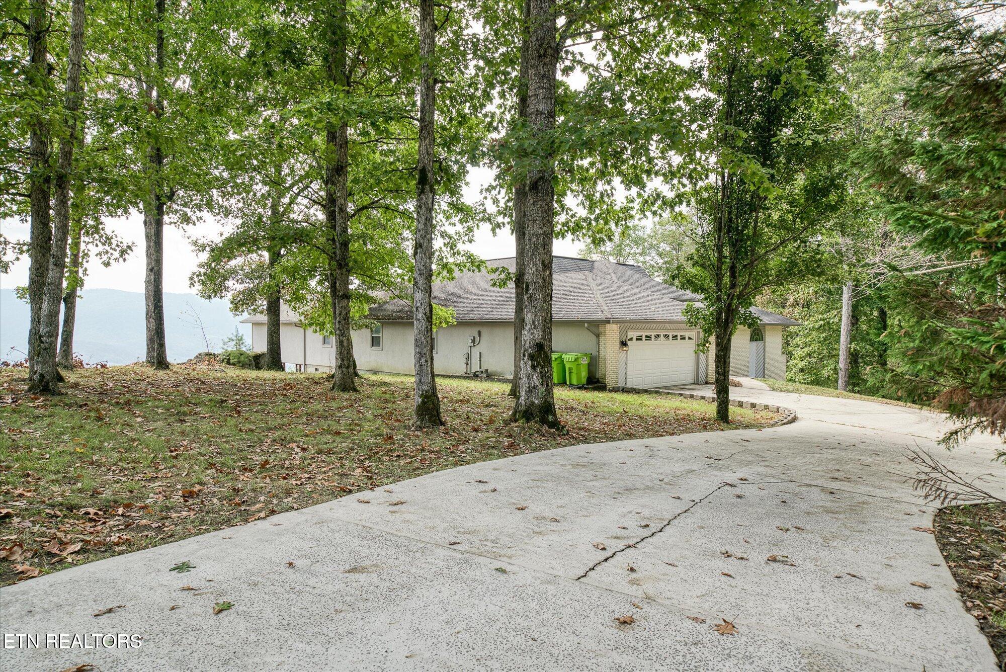 82 Browns Gap Road Crossville TN 38555