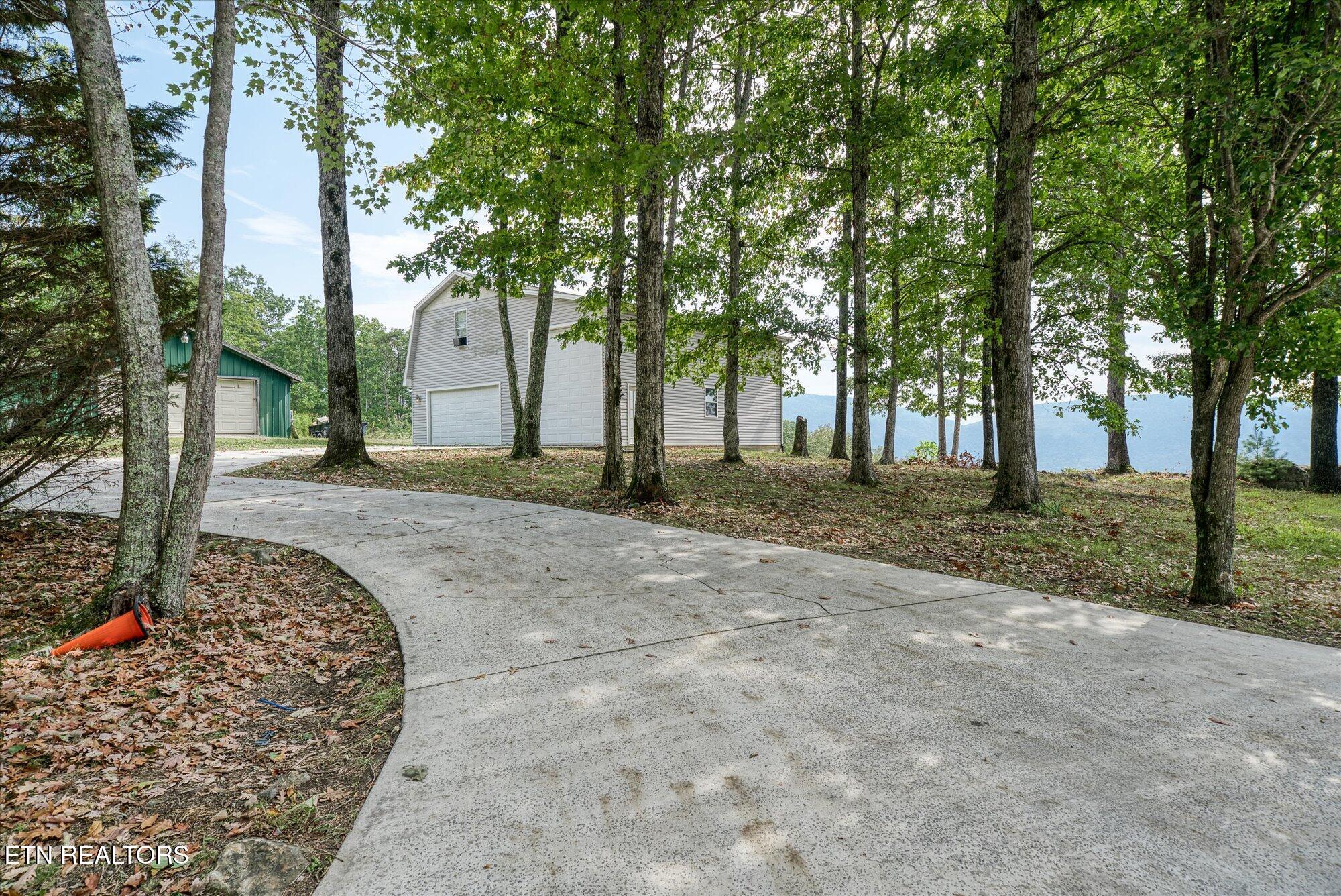 82 Browns Gap Road Crossville TN 38555