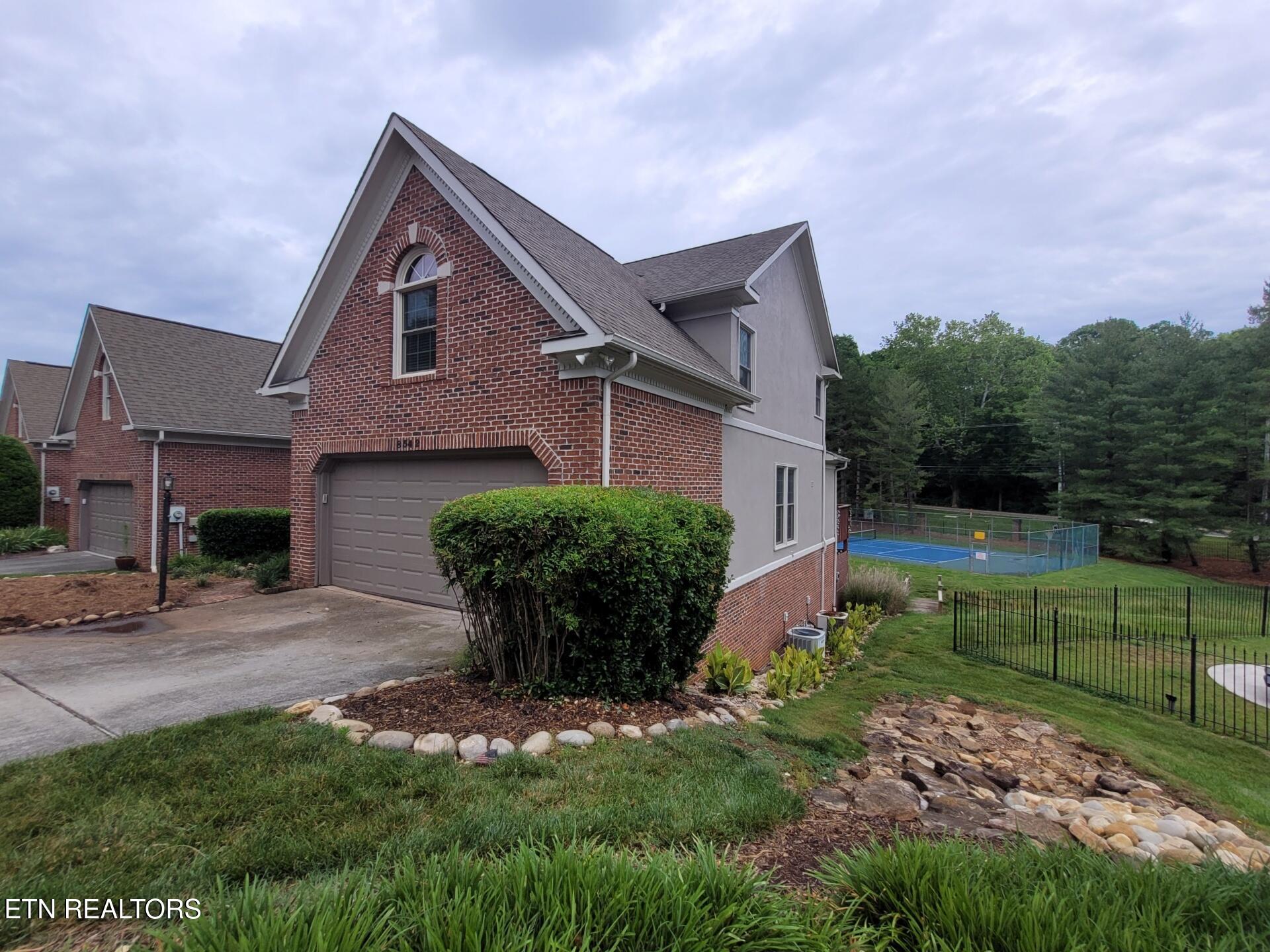 8542 Oxford Drive Knoxville TN 37922