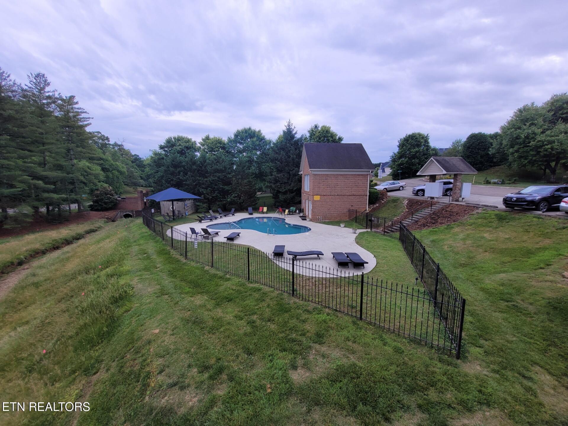 8542 Oxford Drive Knoxville TN 37922
