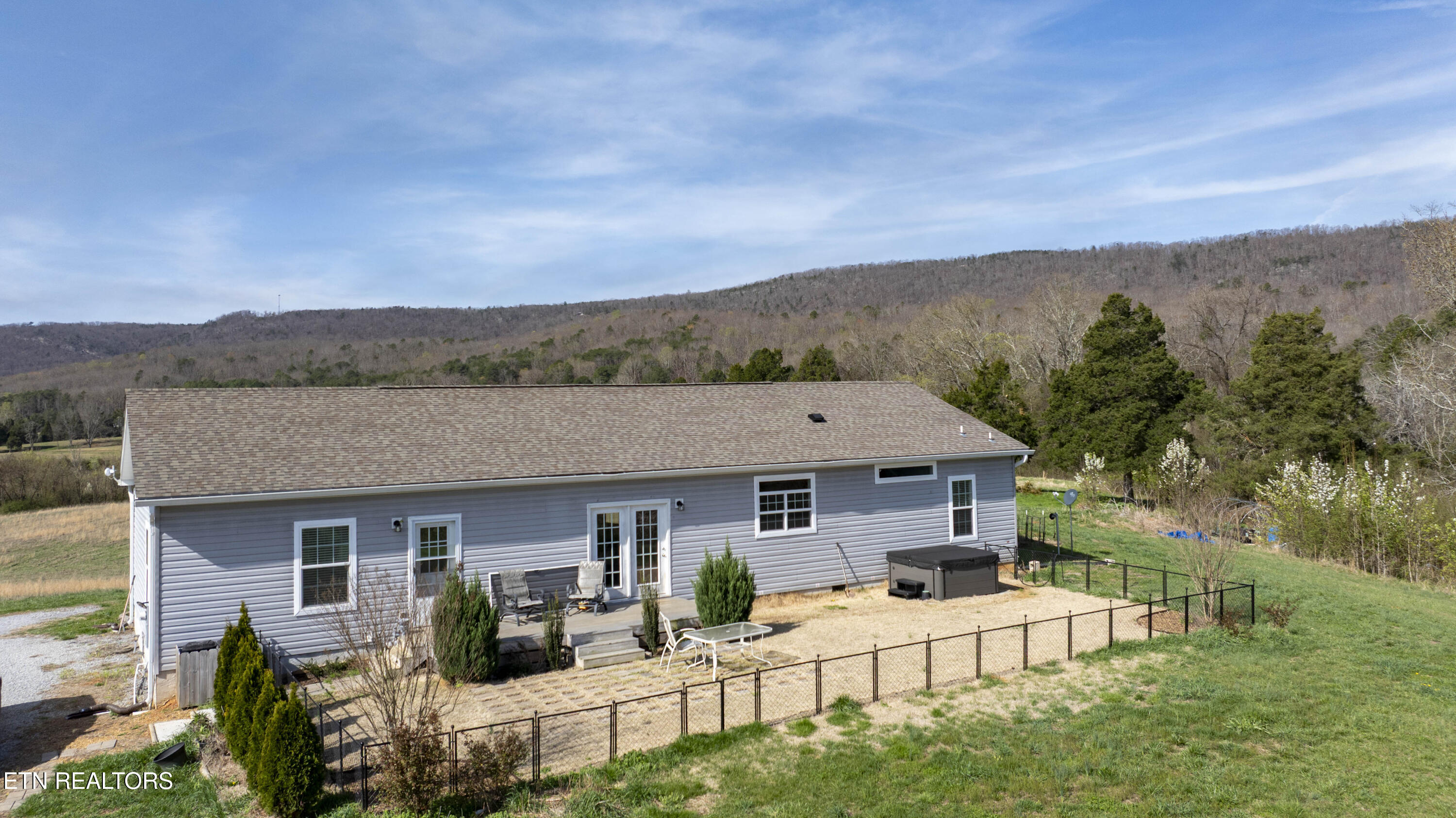 4637 Ideal Valley Road Spring City TN 37381