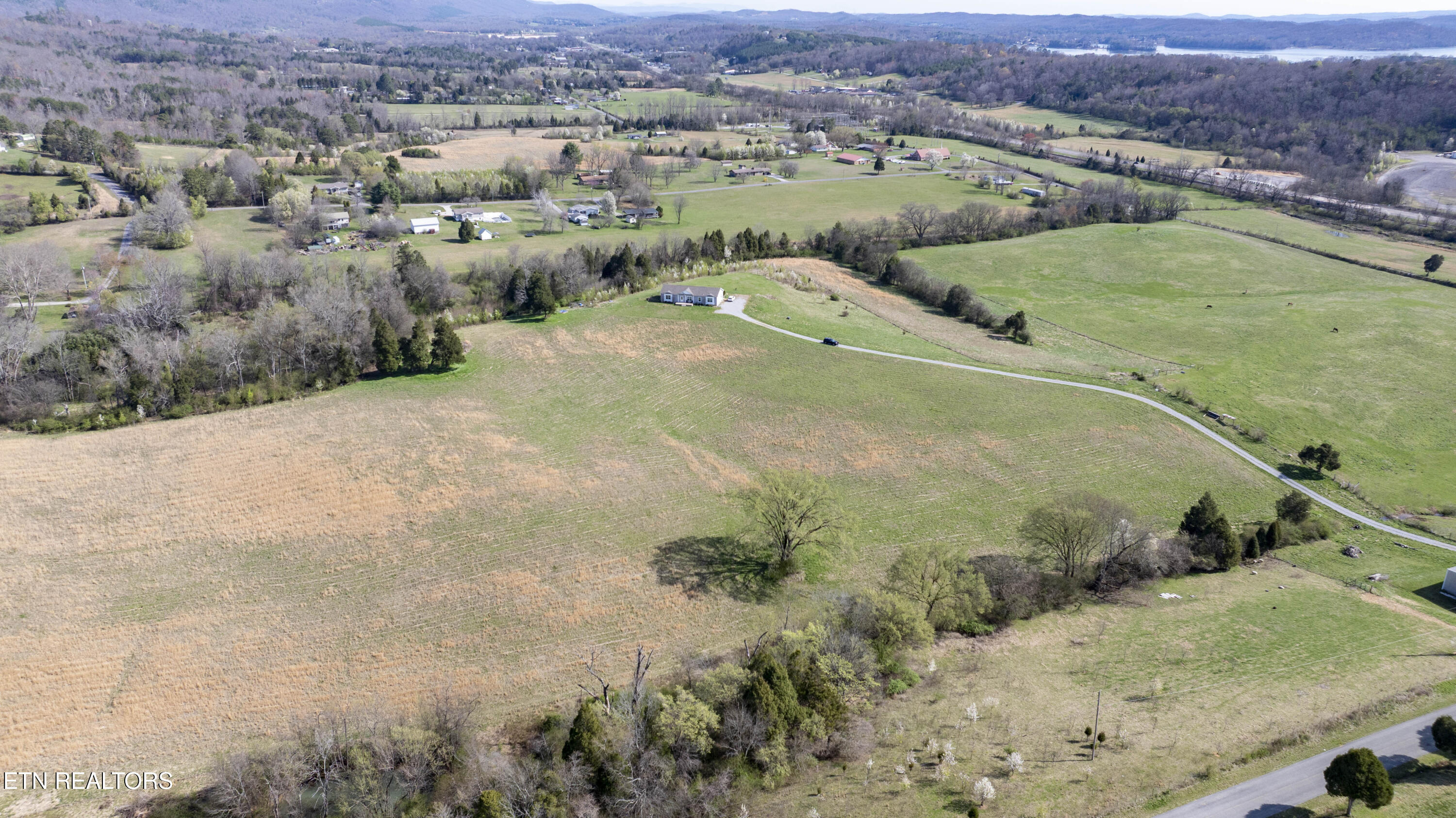 4637 Ideal Valley Road Spring City TN 37381