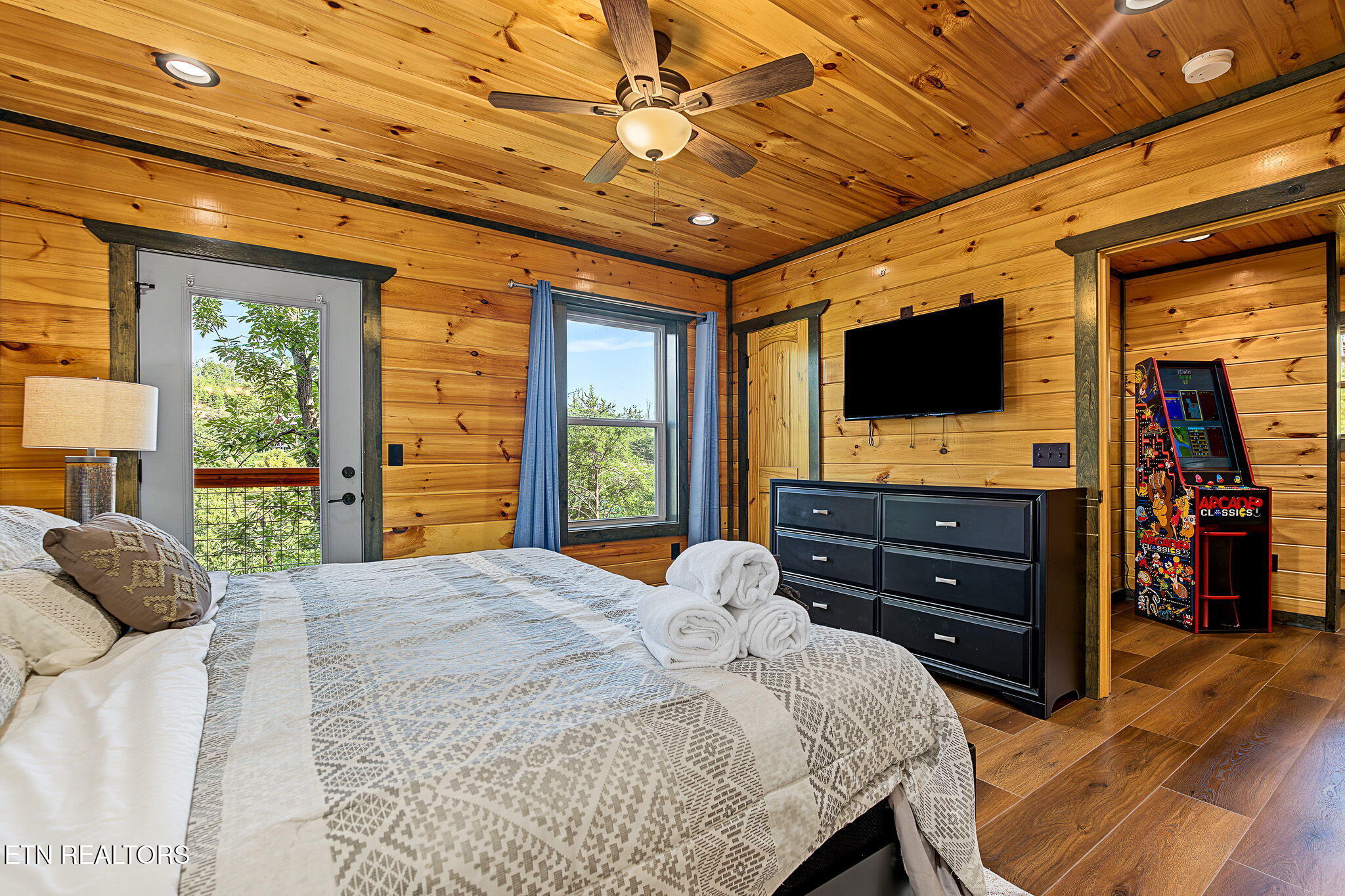 1864 Blue Tick Way Sevierville TN 37876