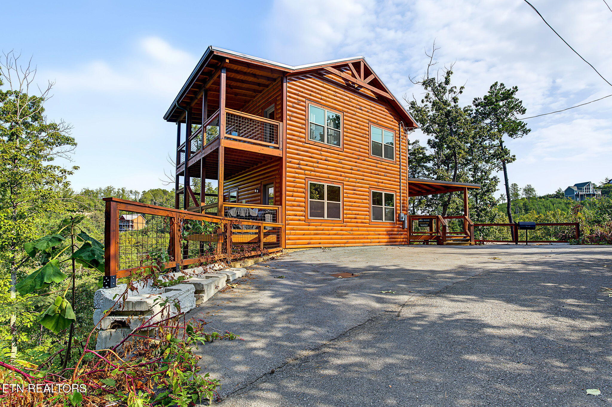 1864 Blue Tick Way Sevierville TN 37876