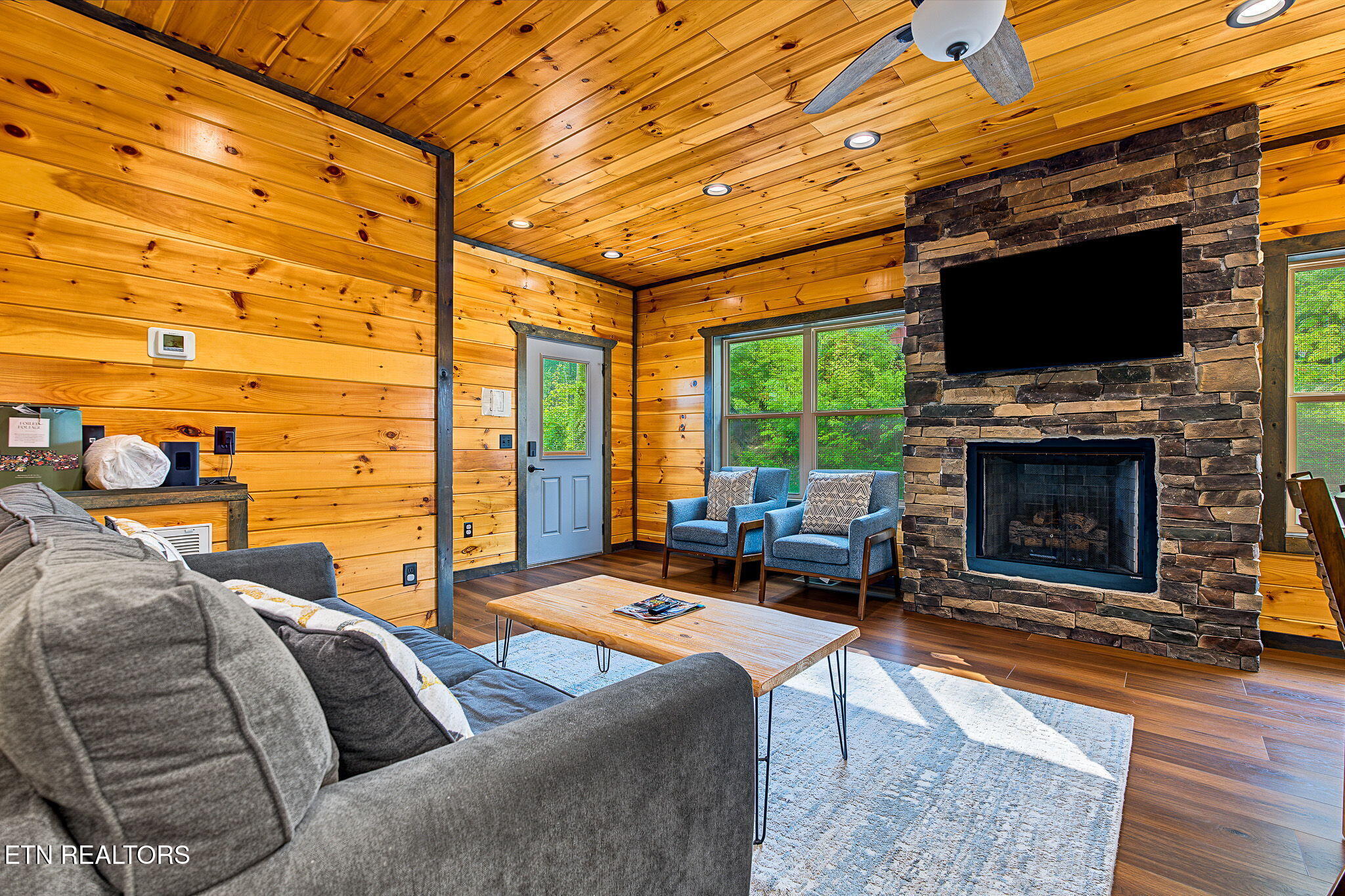 1864 Blue Tick Way Sevierville TN 37876