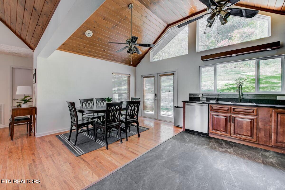 408 Lakecrest Drive Harriman TN 37748