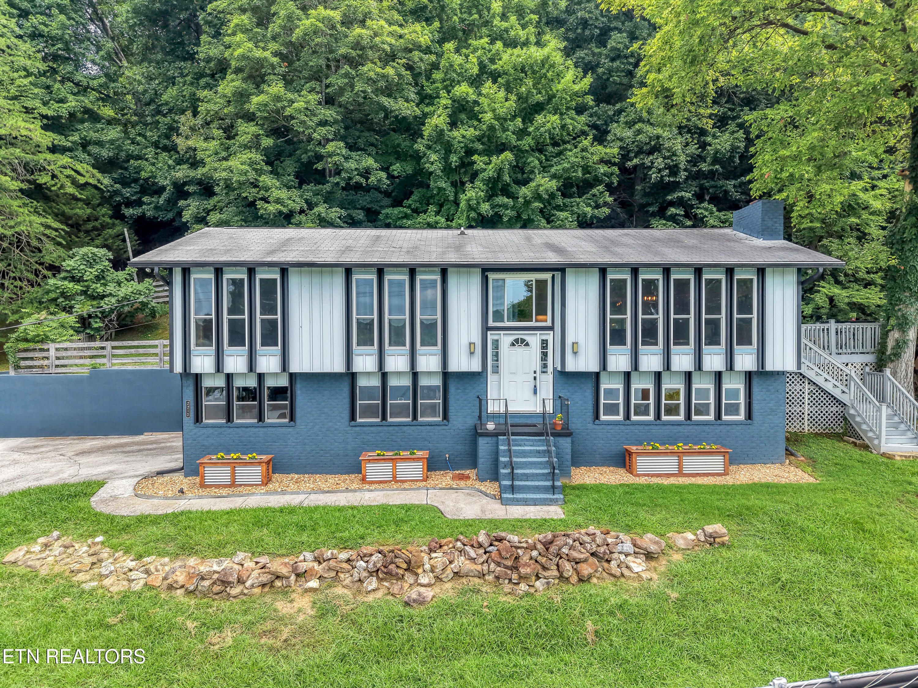 2212 Jones Bend Road Louisville TN 37777